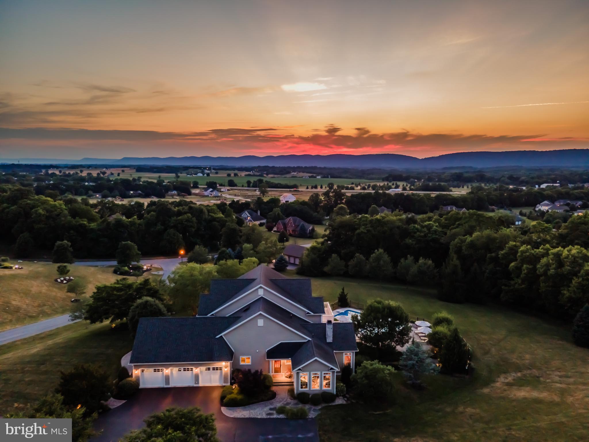 HILLSIDE FARMS - Residential