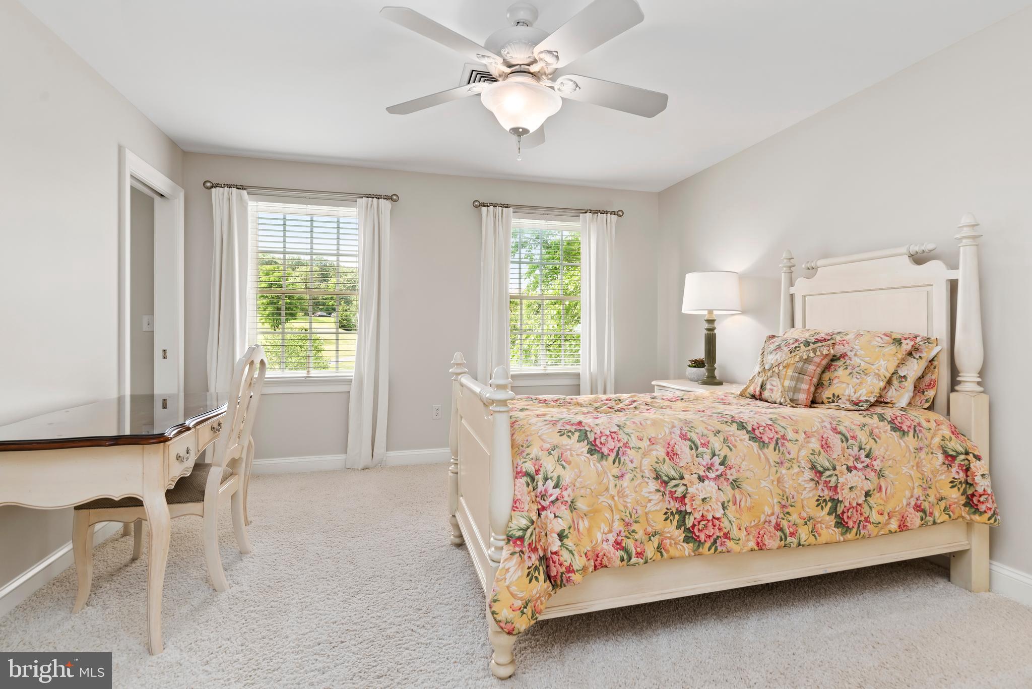 HILLSIDE FARMS - Residential