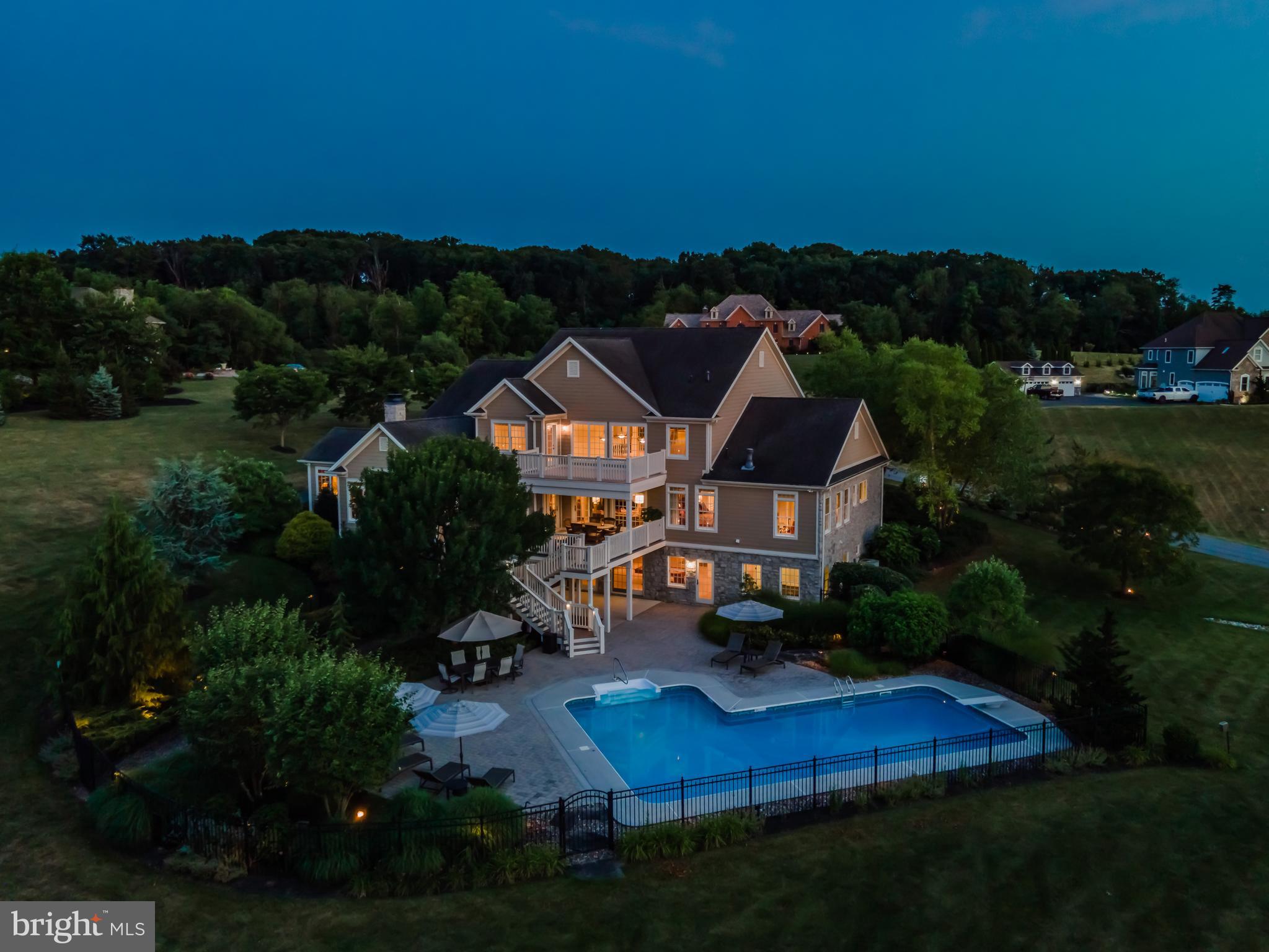 HILLSIDE FARMS - Residential