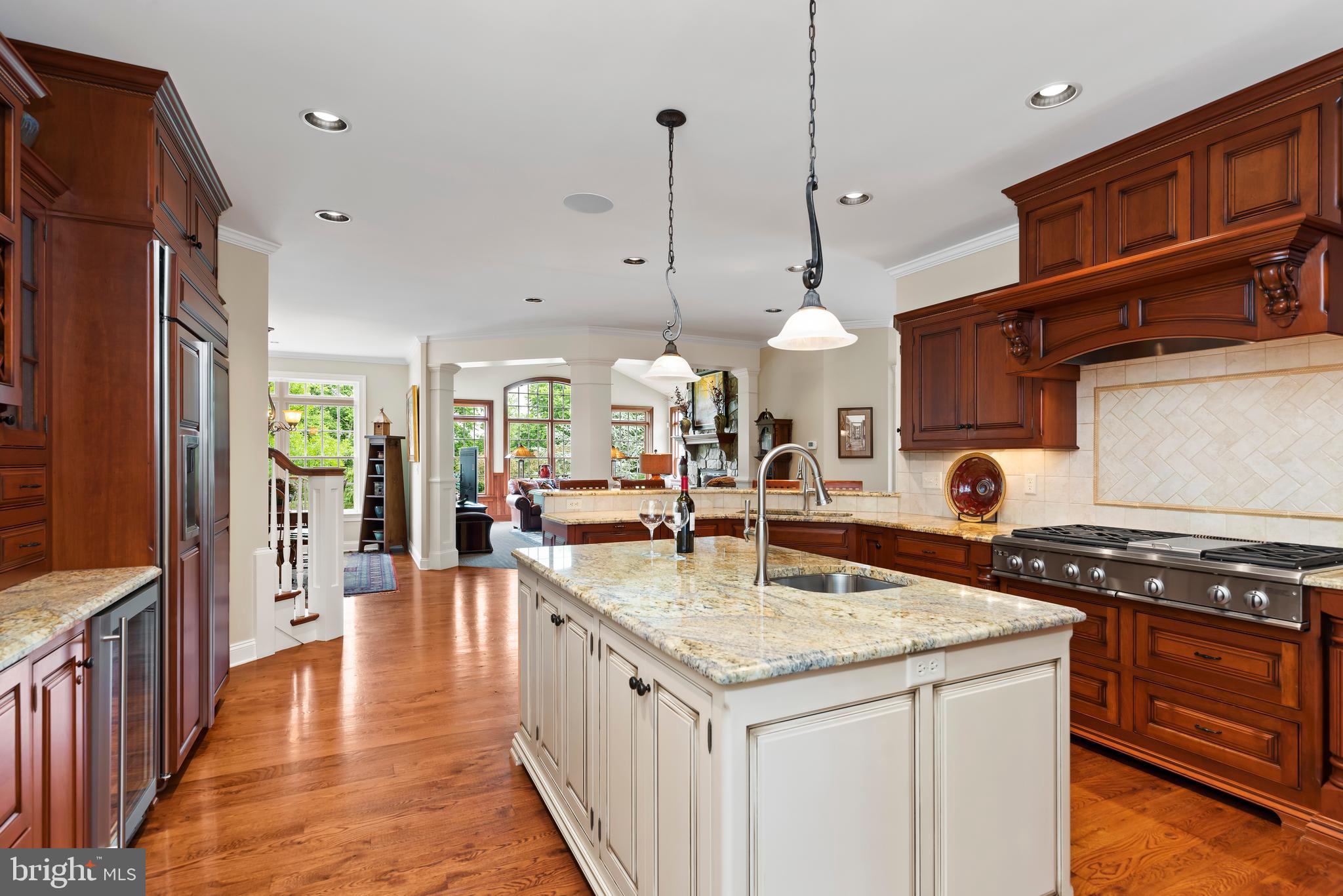 HILLSIDE FARMS - Residential