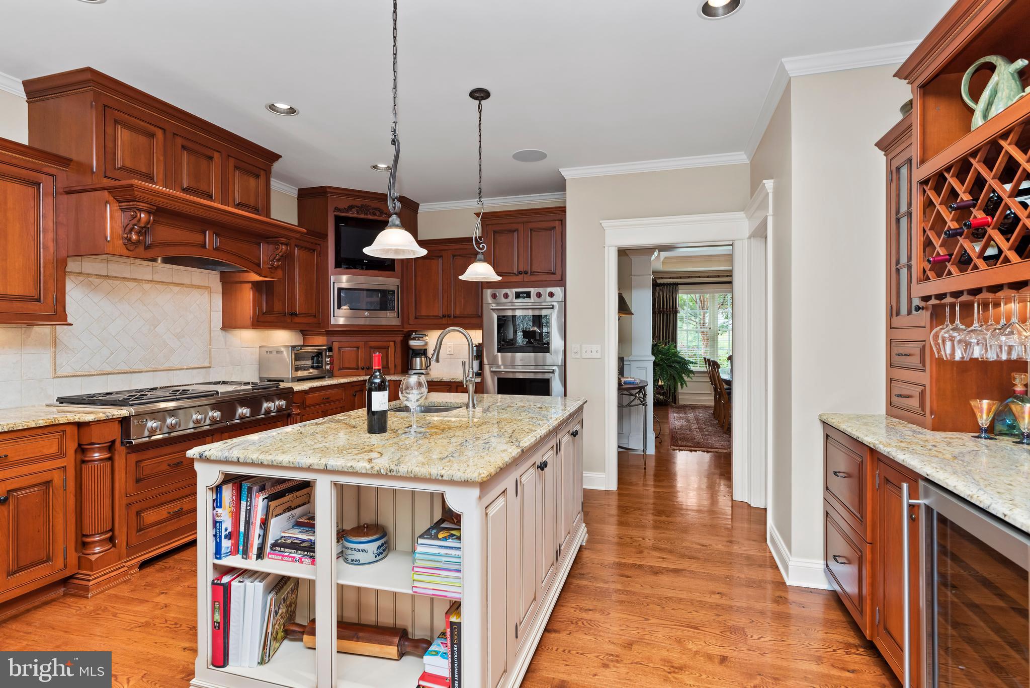 HILLSIDE FARMS - Residential