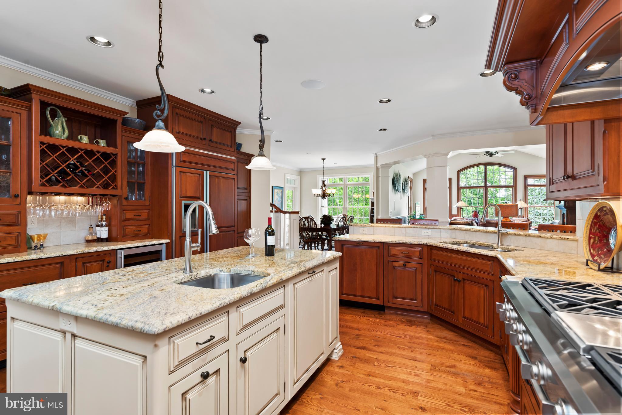 HILLSIDE FARMS - Residential