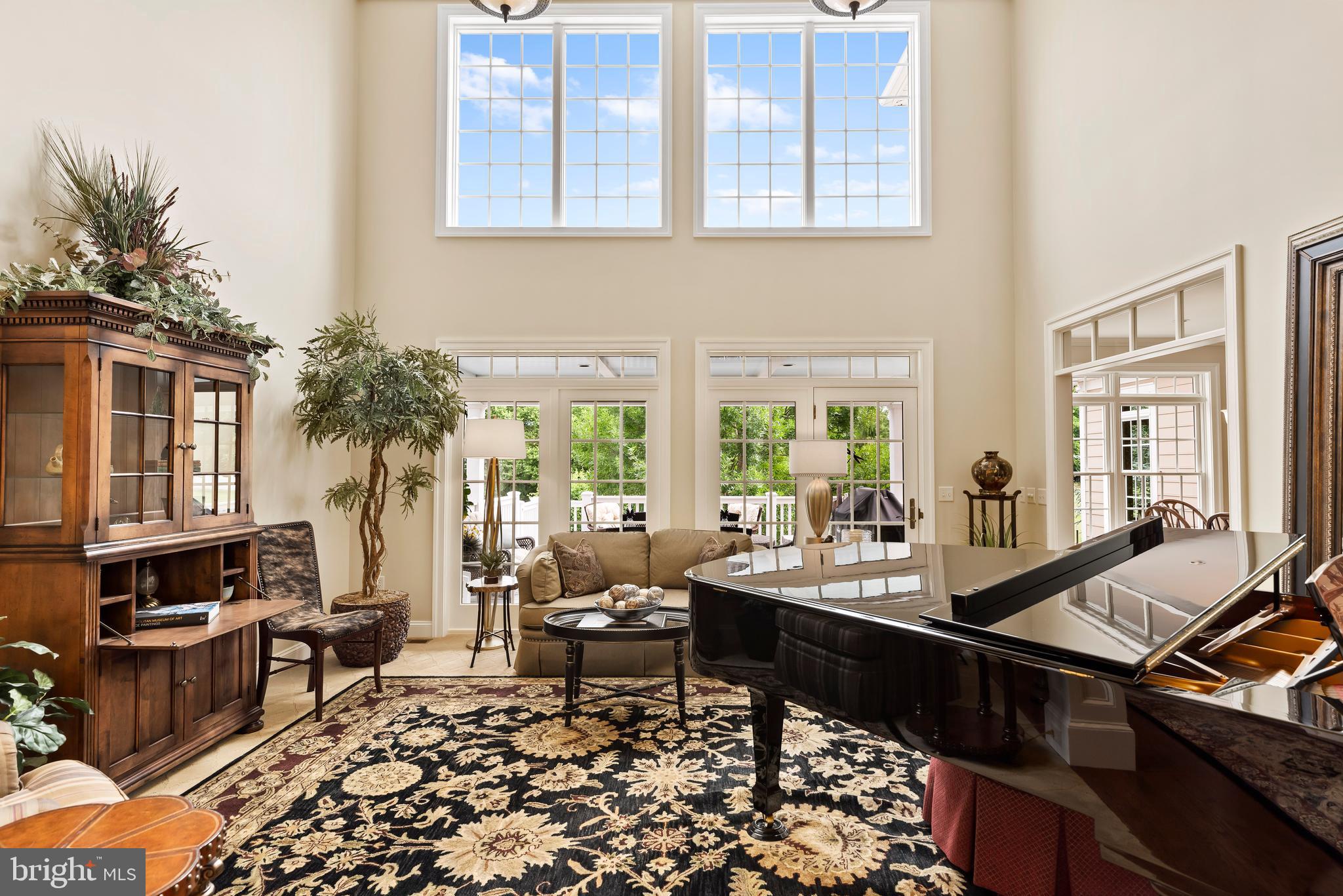 HILLSIDE FARMS - Residential