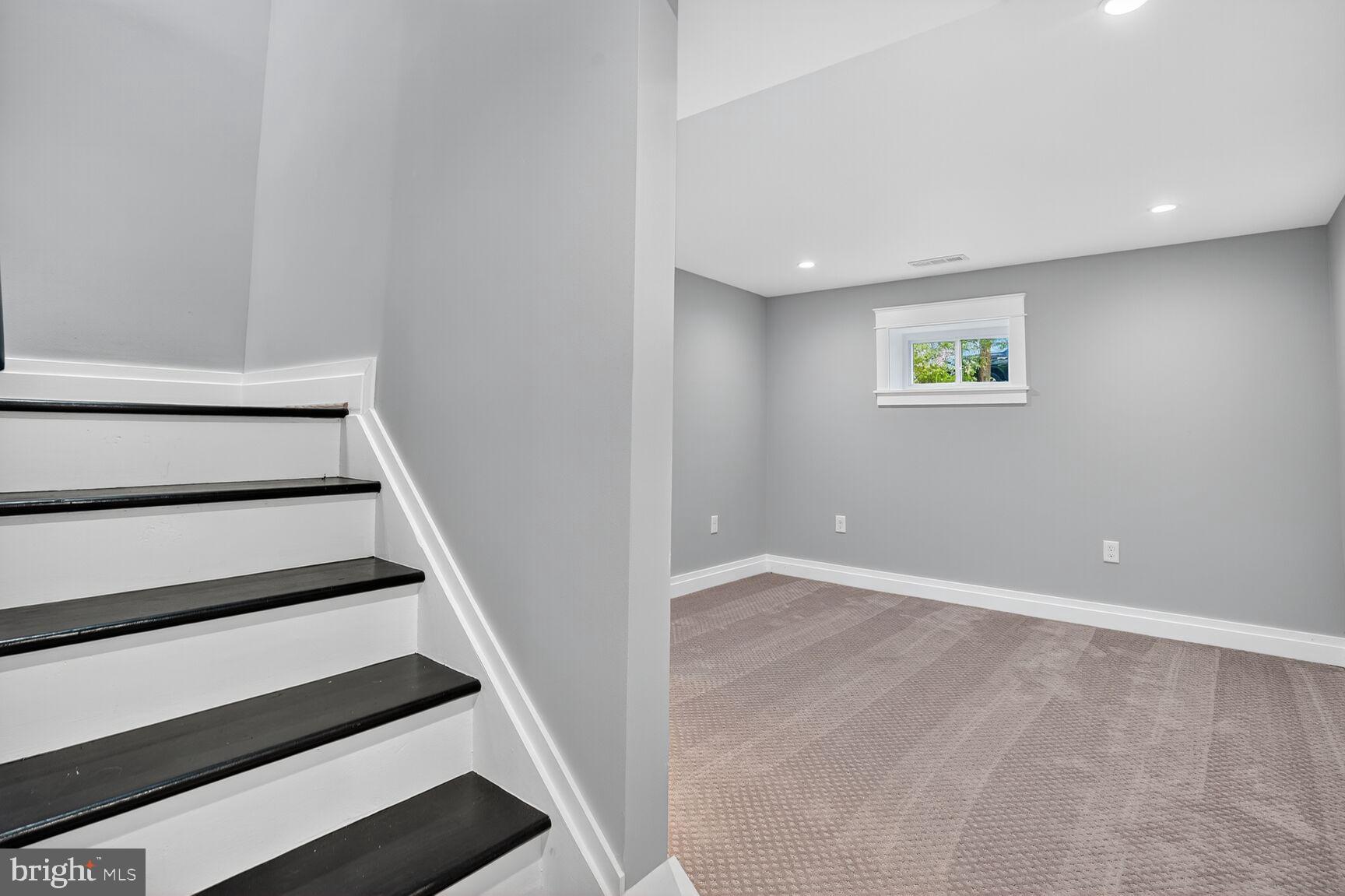 MOUNT VERNON GROVE - Residential