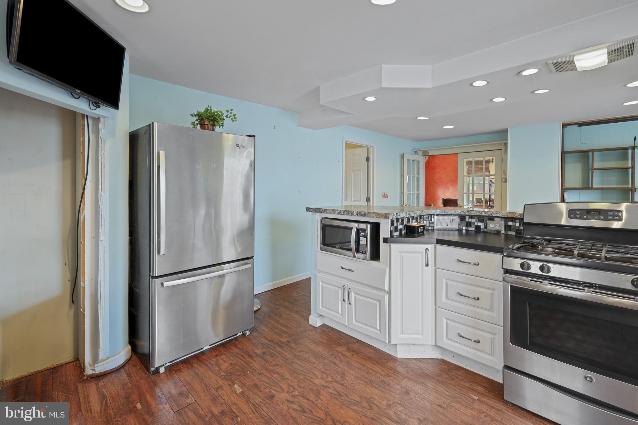 CHURCH HILL - Residential