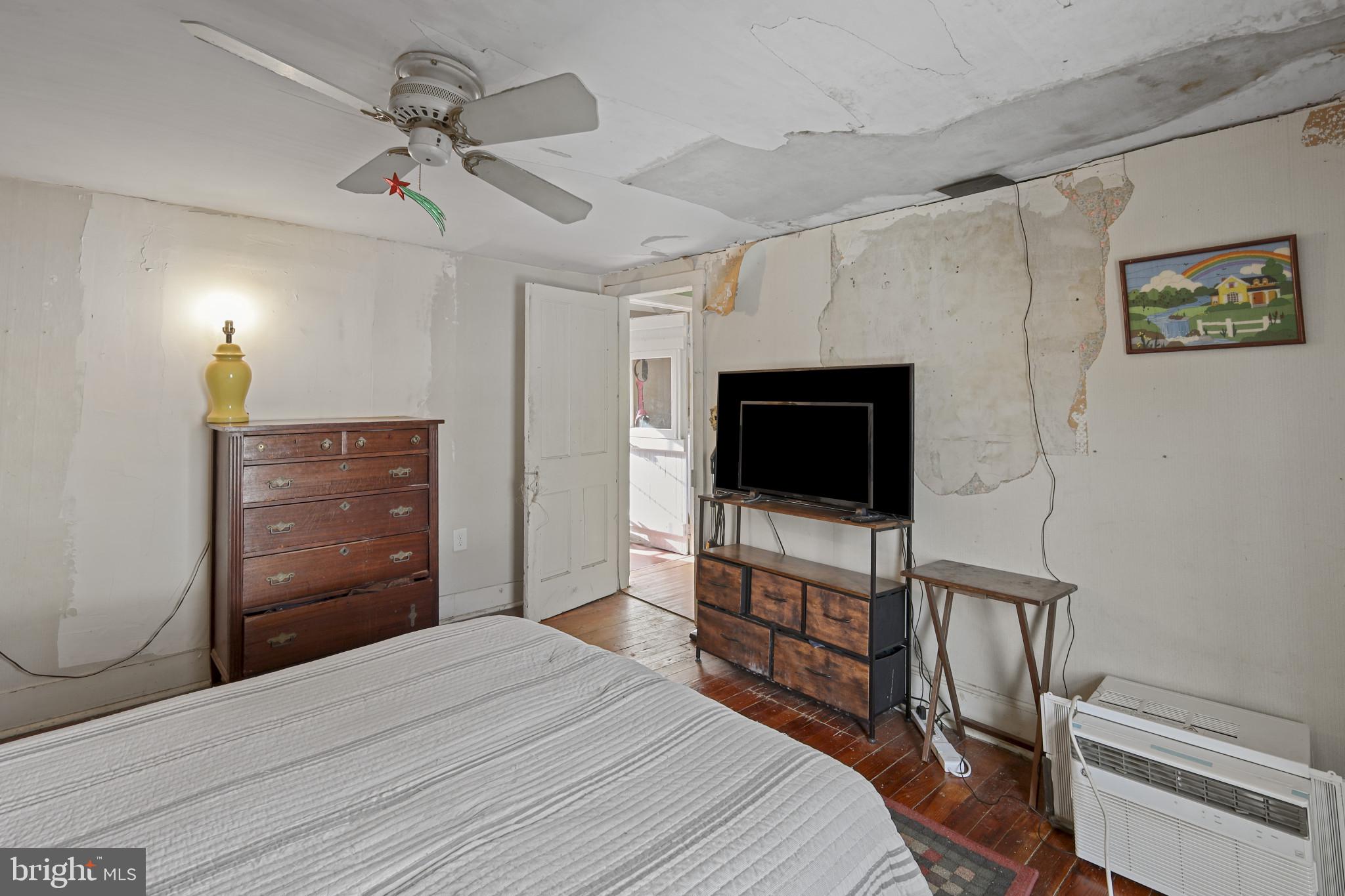 CHURCH HILL - Residential