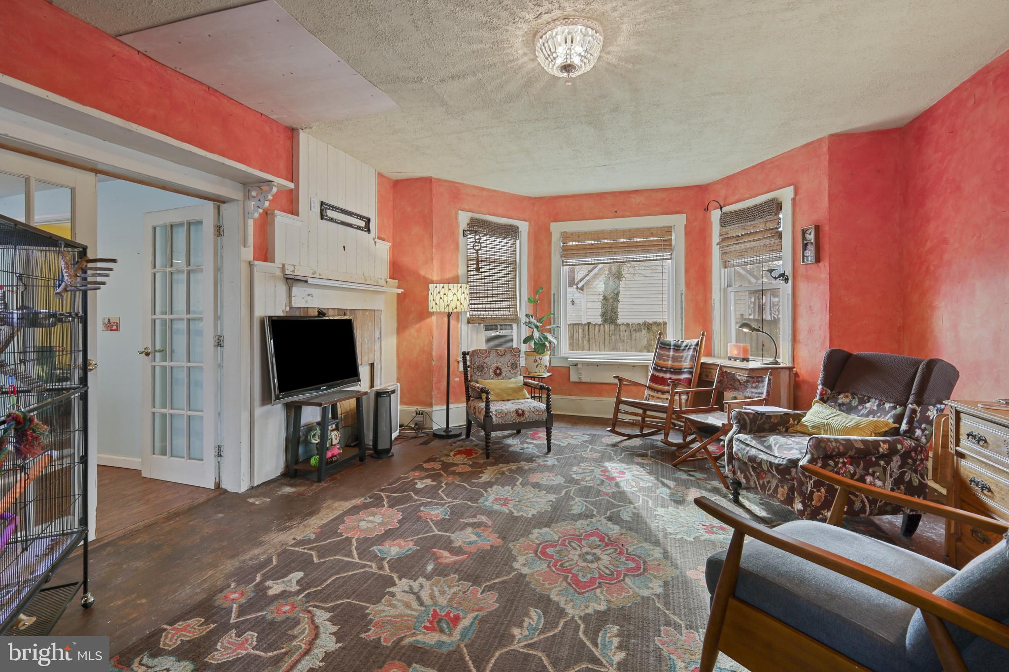 CHURCH HILL - Residential