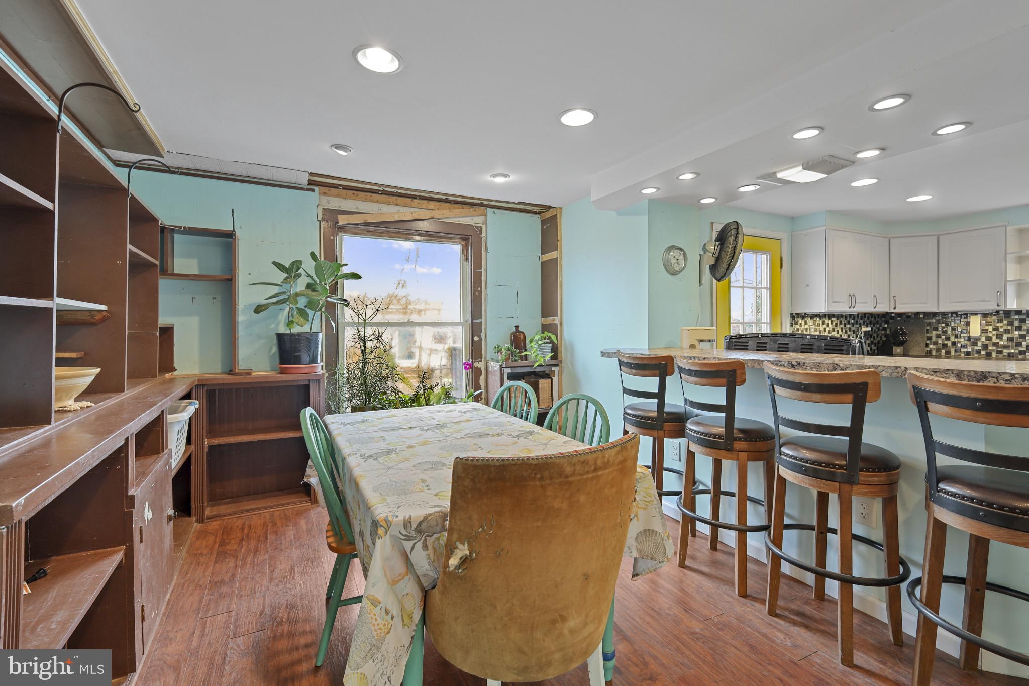 CHURCH HILL - Residential