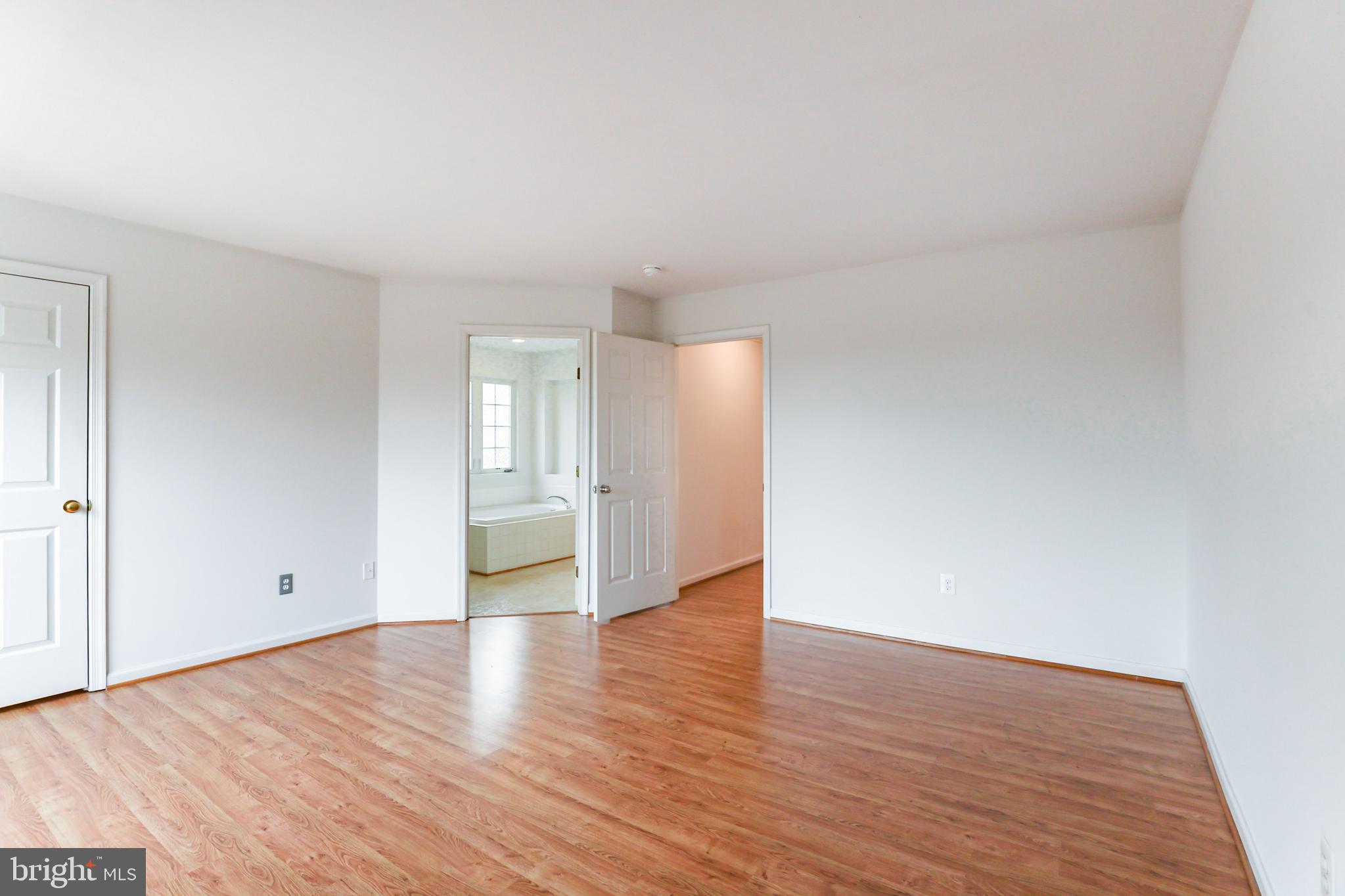 THE FALLS AT LEE'S PARKE - Residential