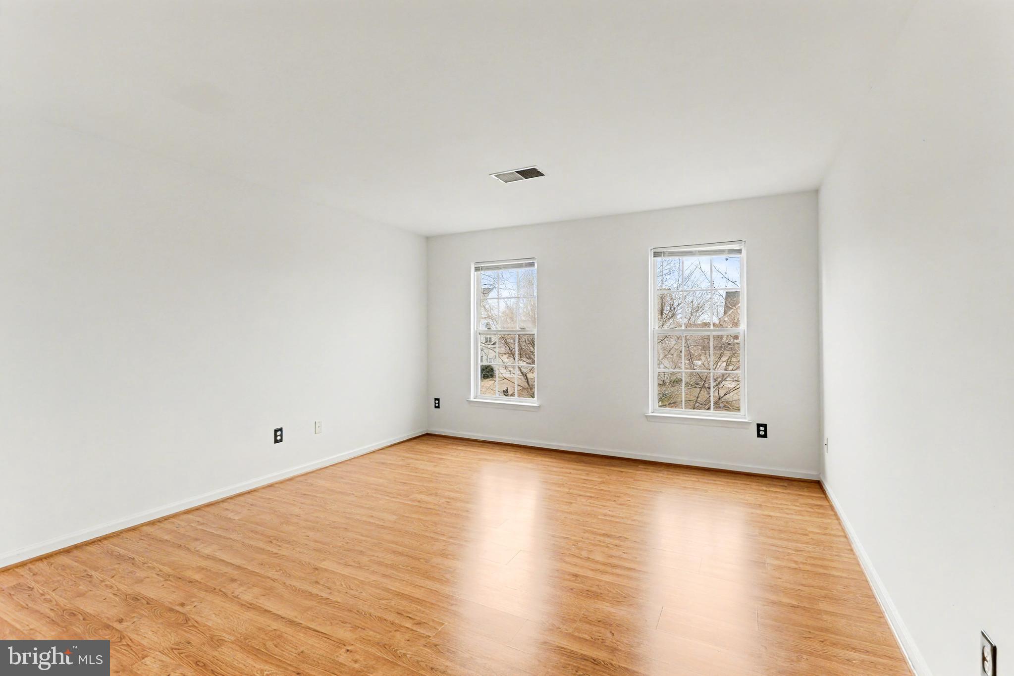 THE FALLS AT LEE'S PARKE - Residential