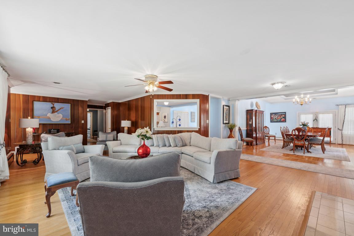 LIVINGSTON GROVE - Residential