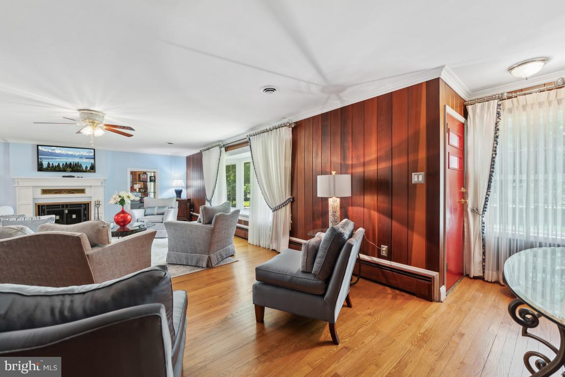 LIVINGSTON GROVE - Residential