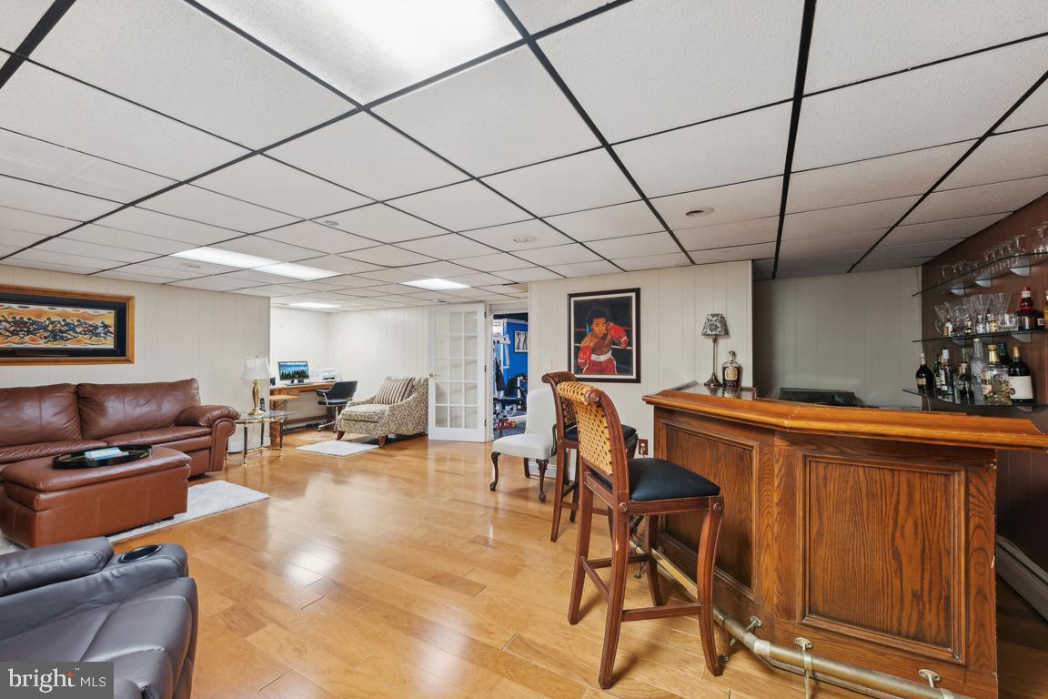 LIVINGSTON GROVE - Residential