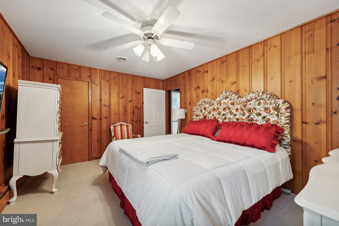 LIVINGSTON GROVE - Residential