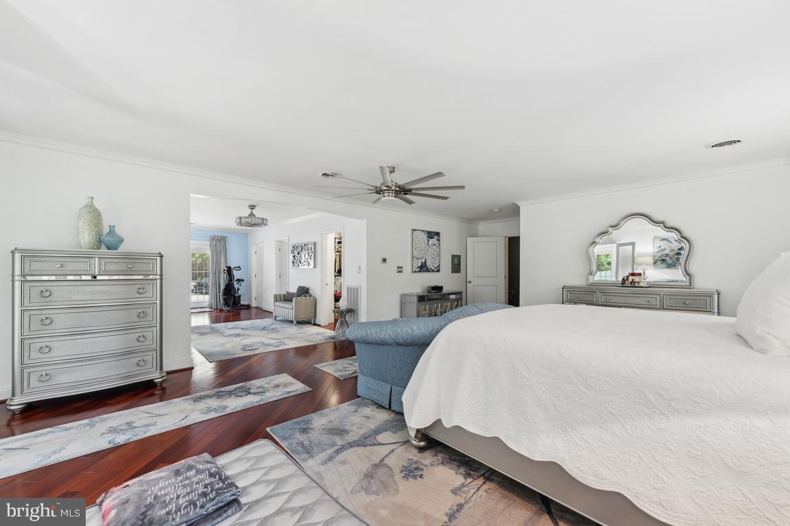 LIVINGSTON GROVE - Residential