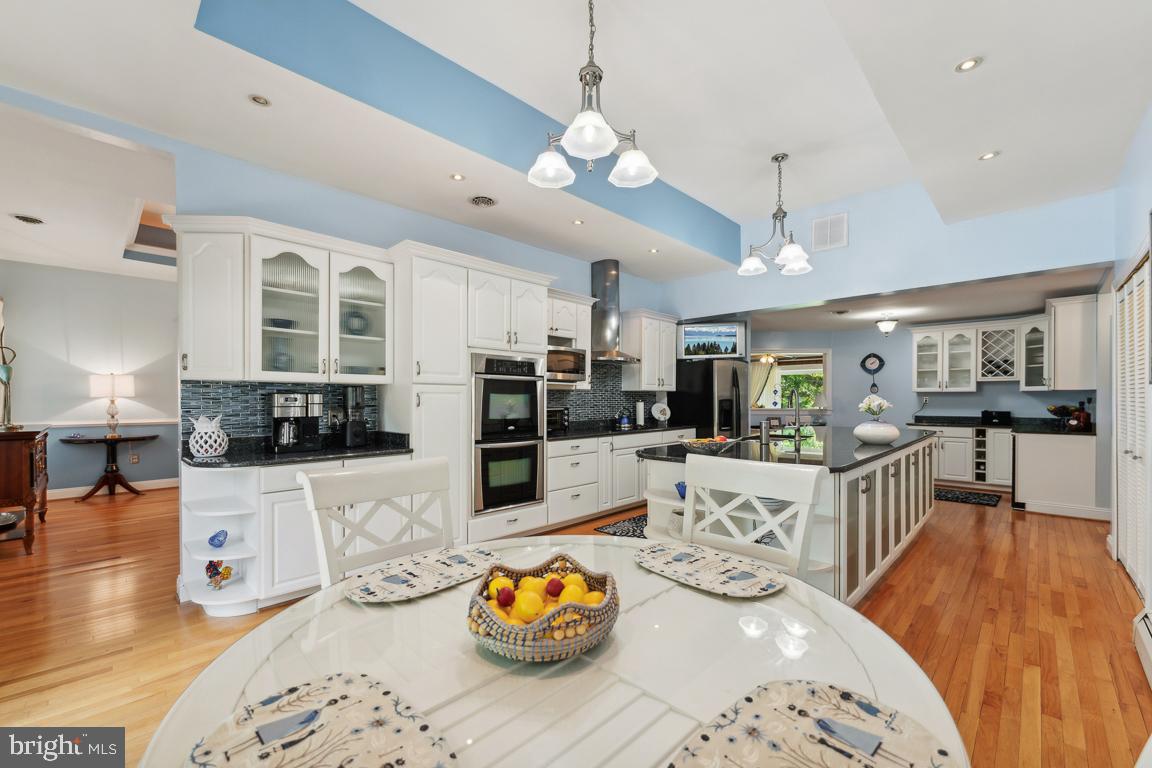 LIVINGSTON GROVE - Residential