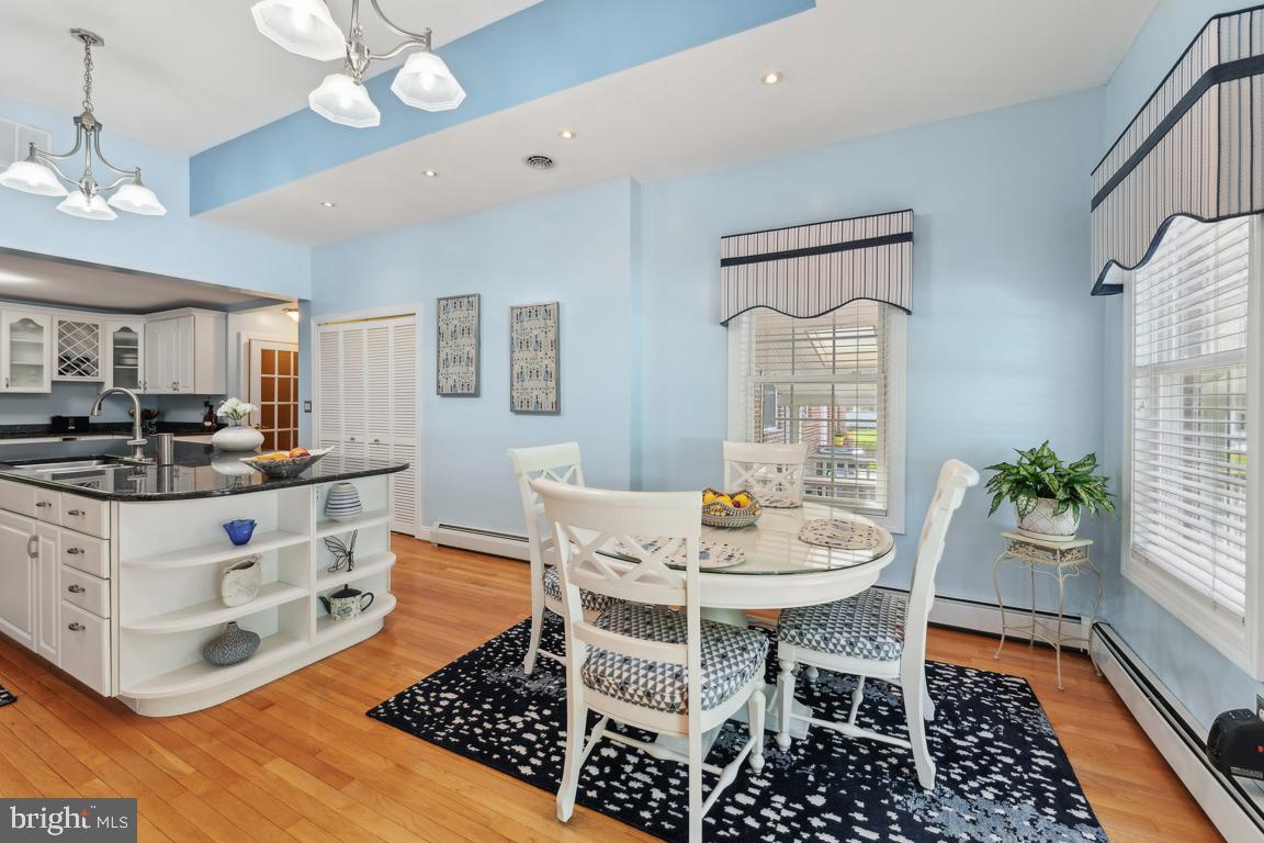 LIVINGSTON GROVE - Residential