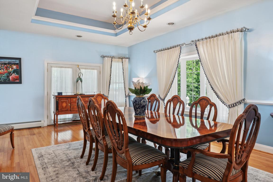 LIVINGSTON GROVE - Residential