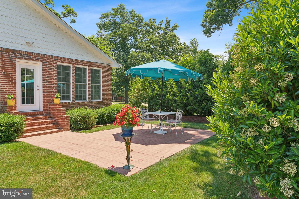 LIVINGSTON GROVE - Residential