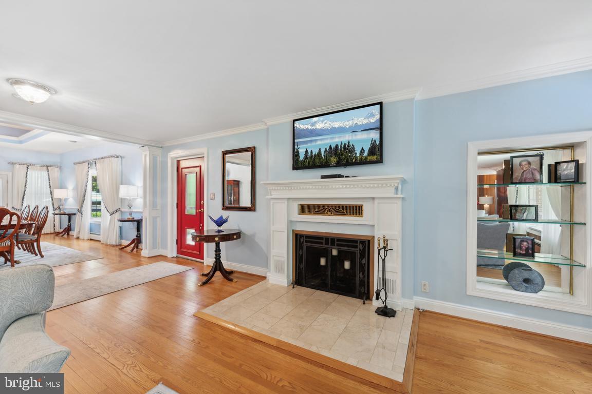 LIVINGSTON GROVE - Residential