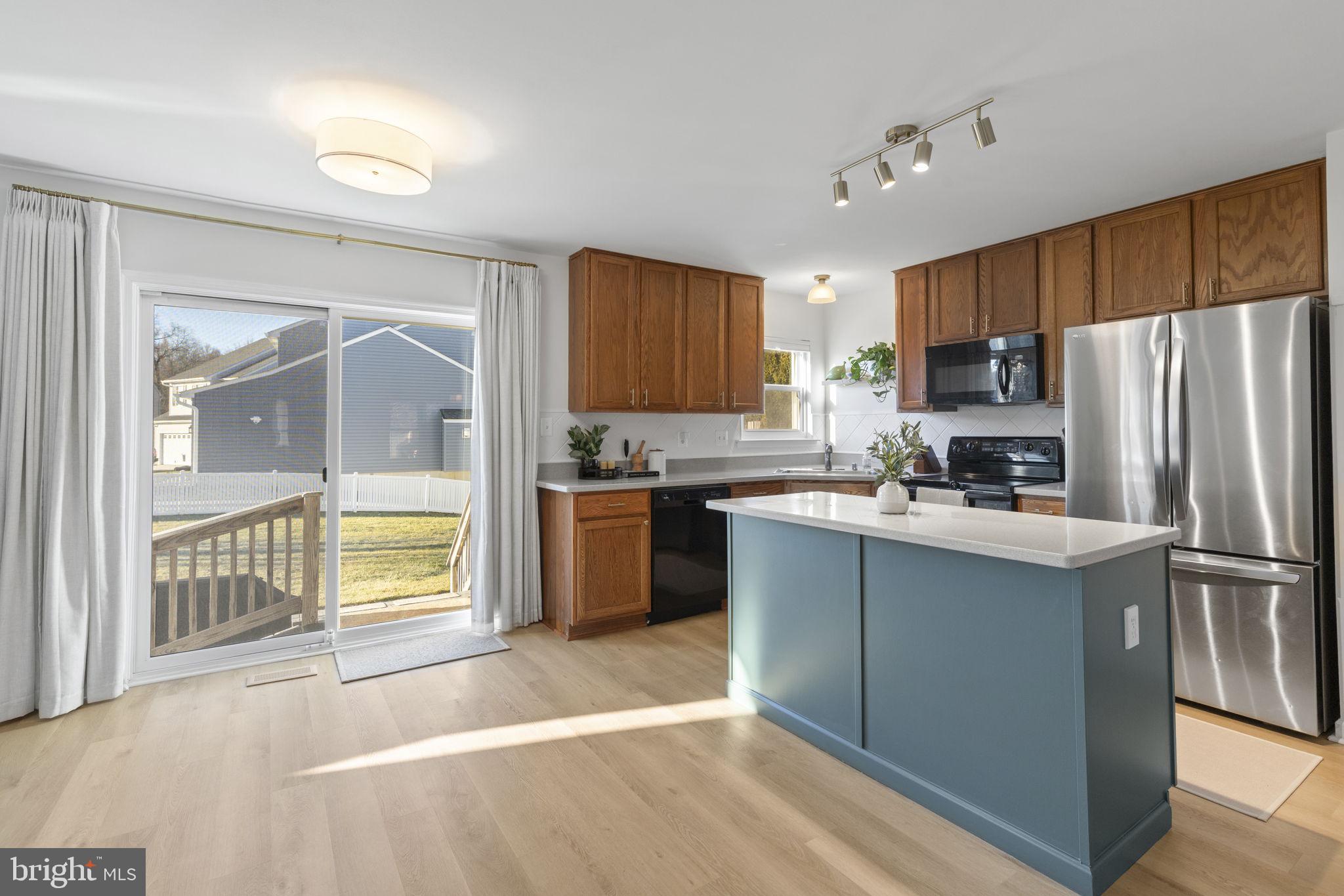 TUCHAHOE FARMS - Residential