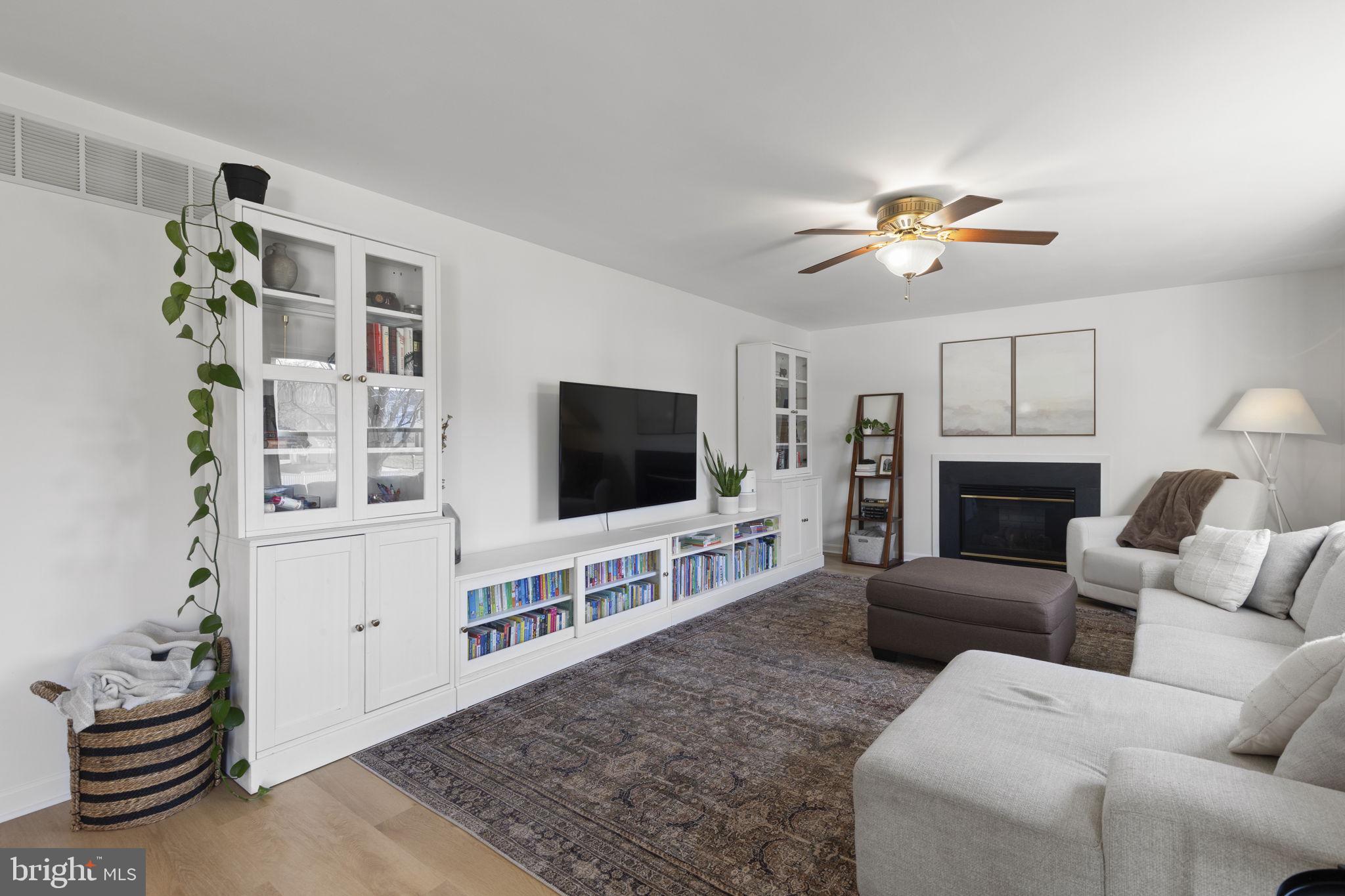 TUCHAHOE FARMS - Residential