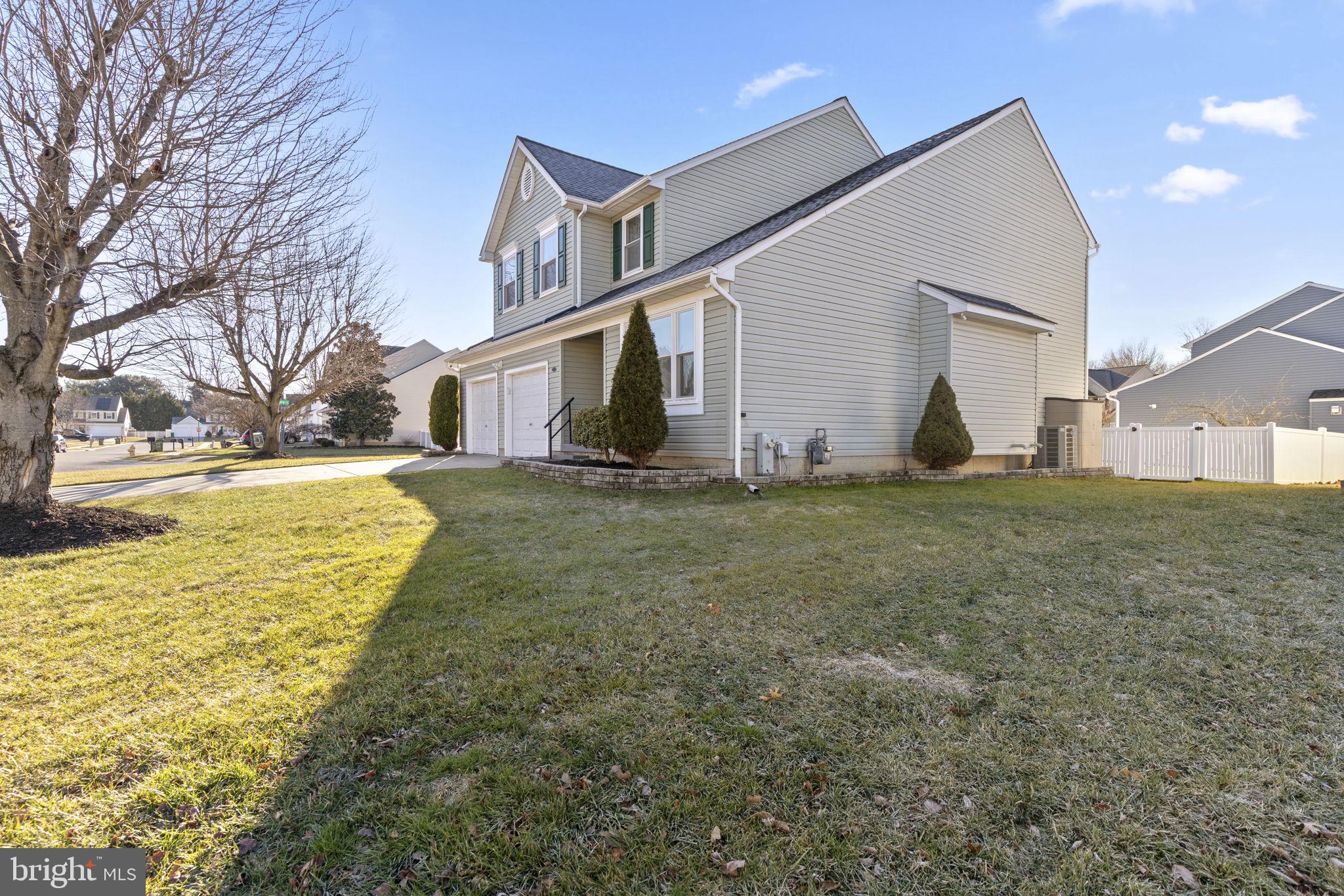 TUCHAHOE FARMS - Residential