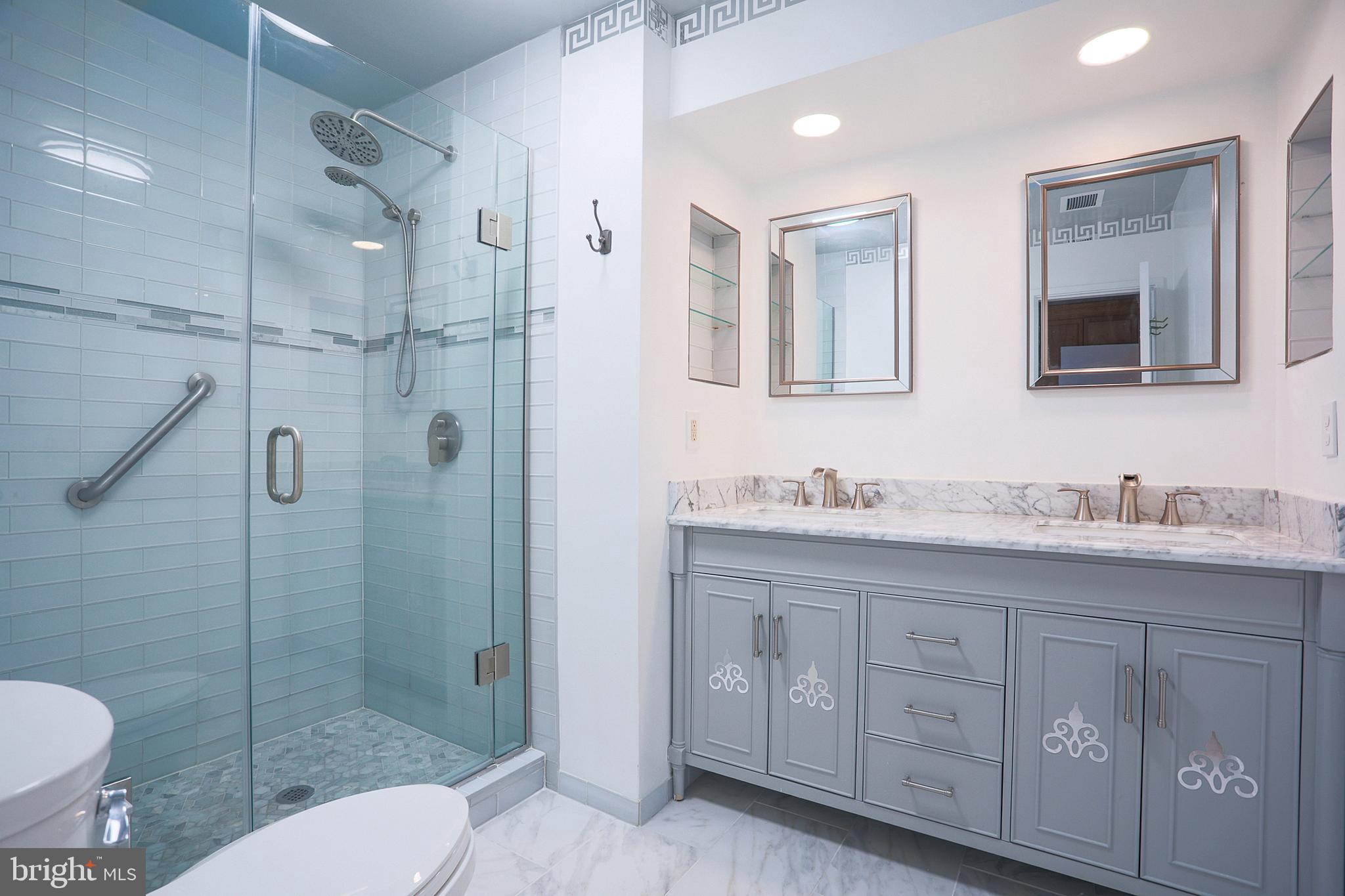 THE POINTS - Residential