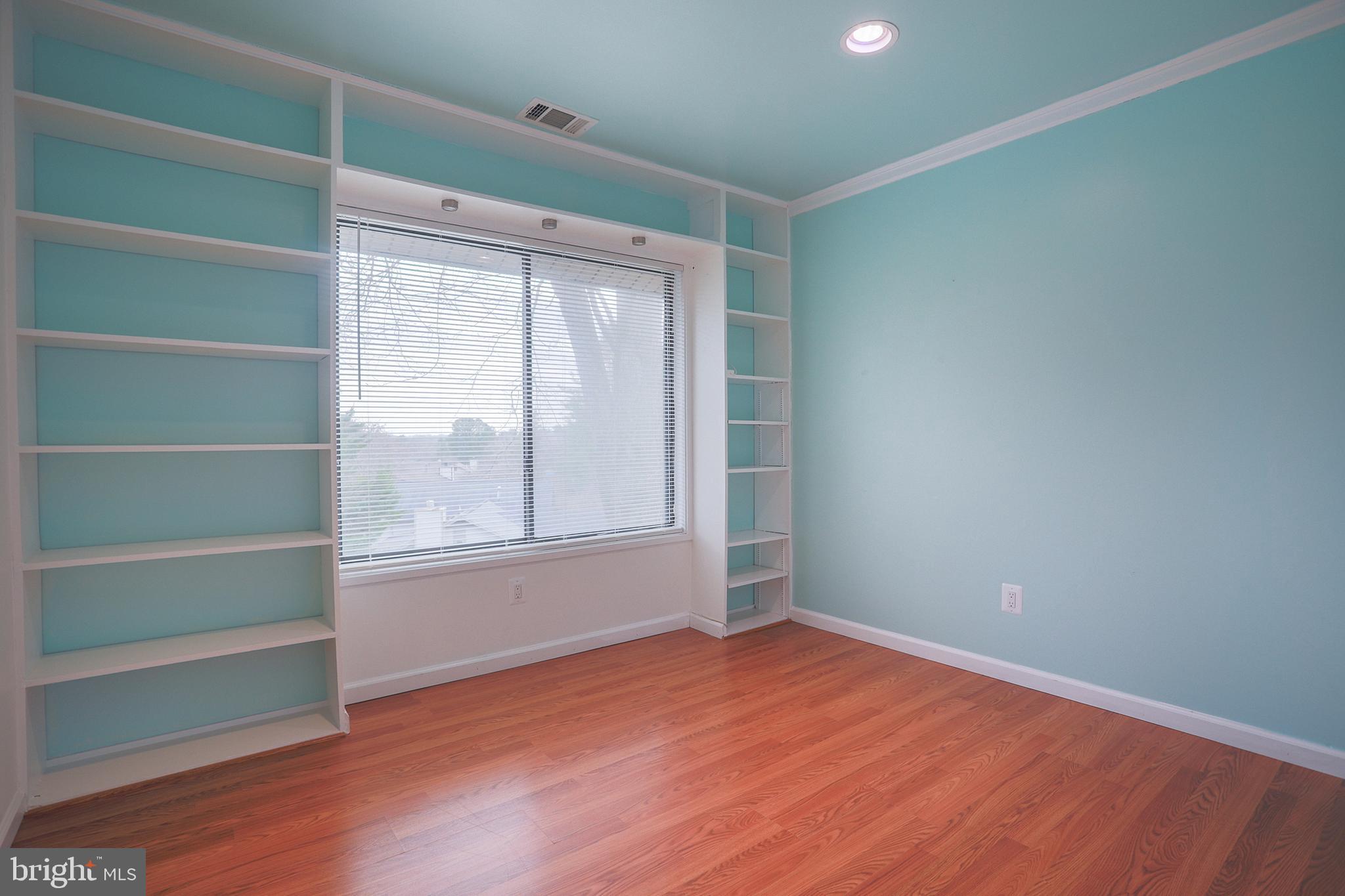 THE POINTS - Residential