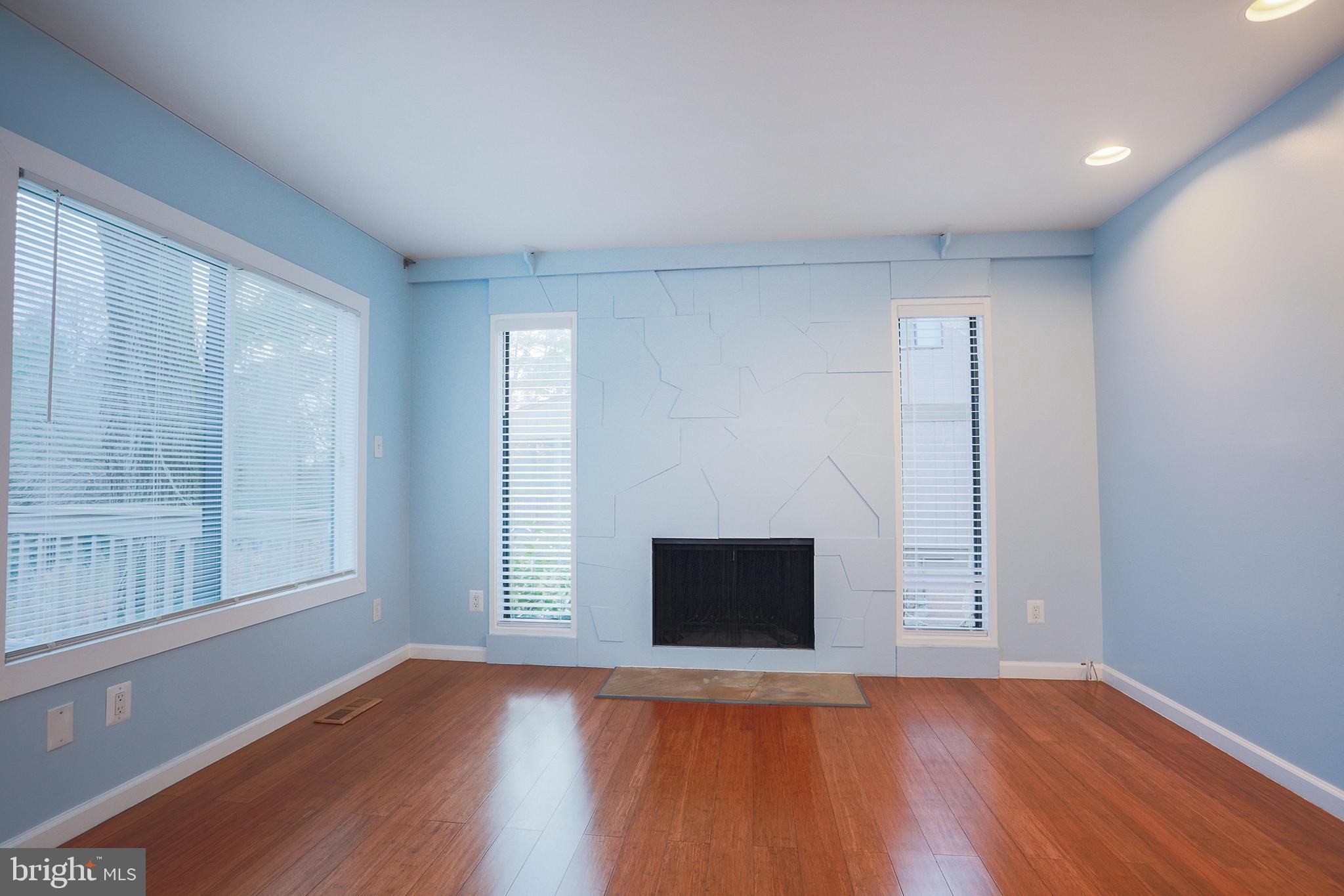 THE POINTS - Residential