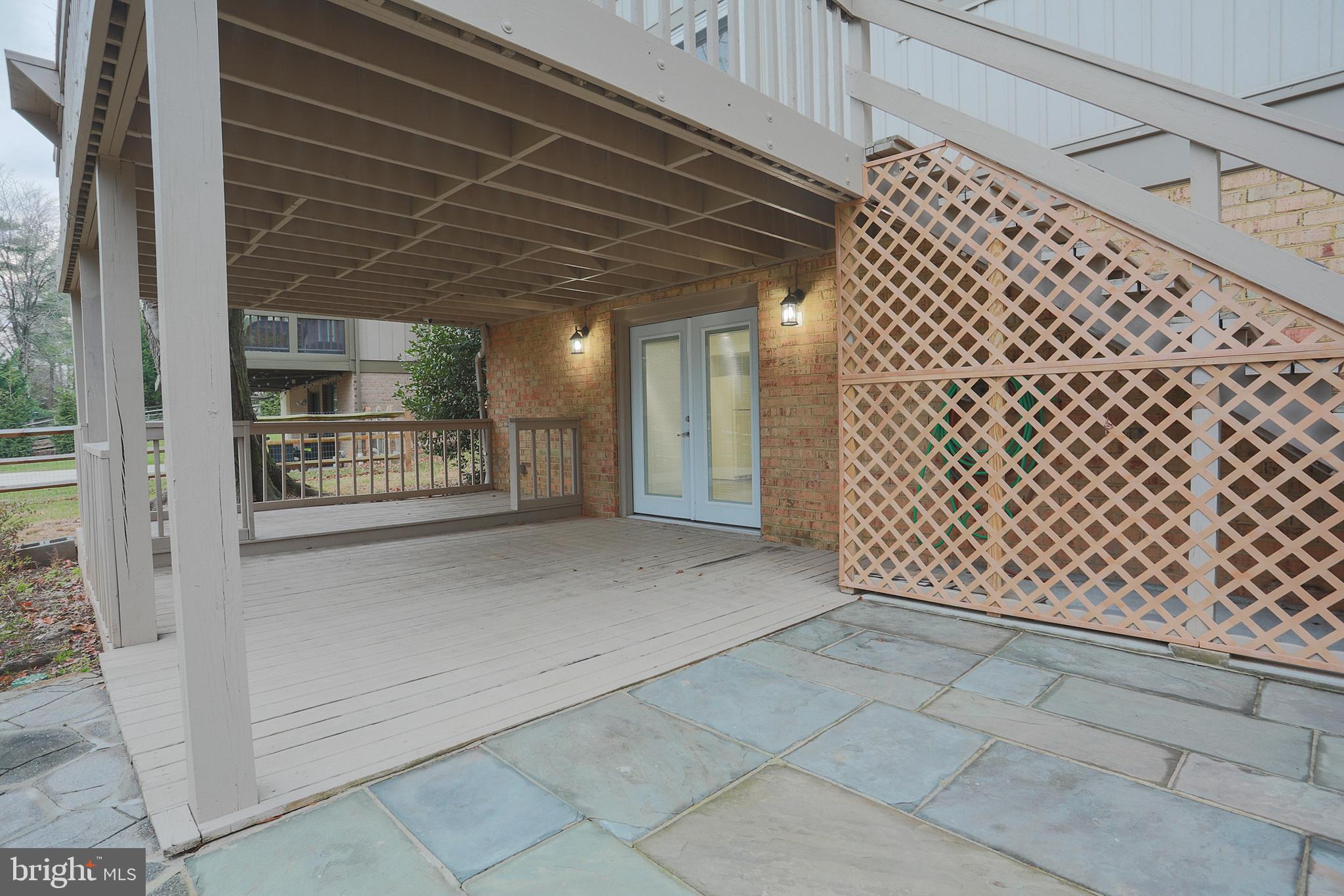 THE POINTS - Residential