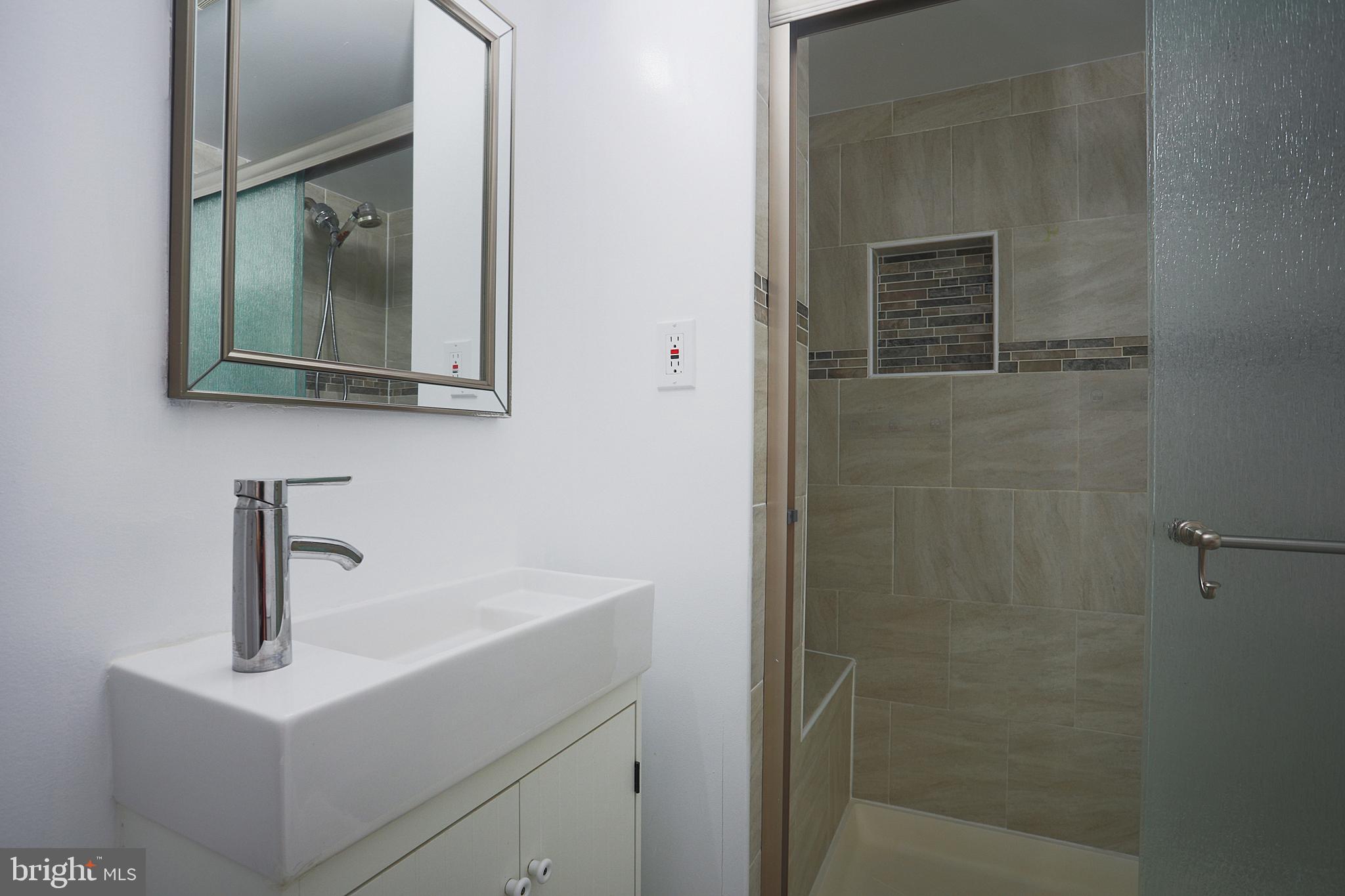 THE POINTS - Residential