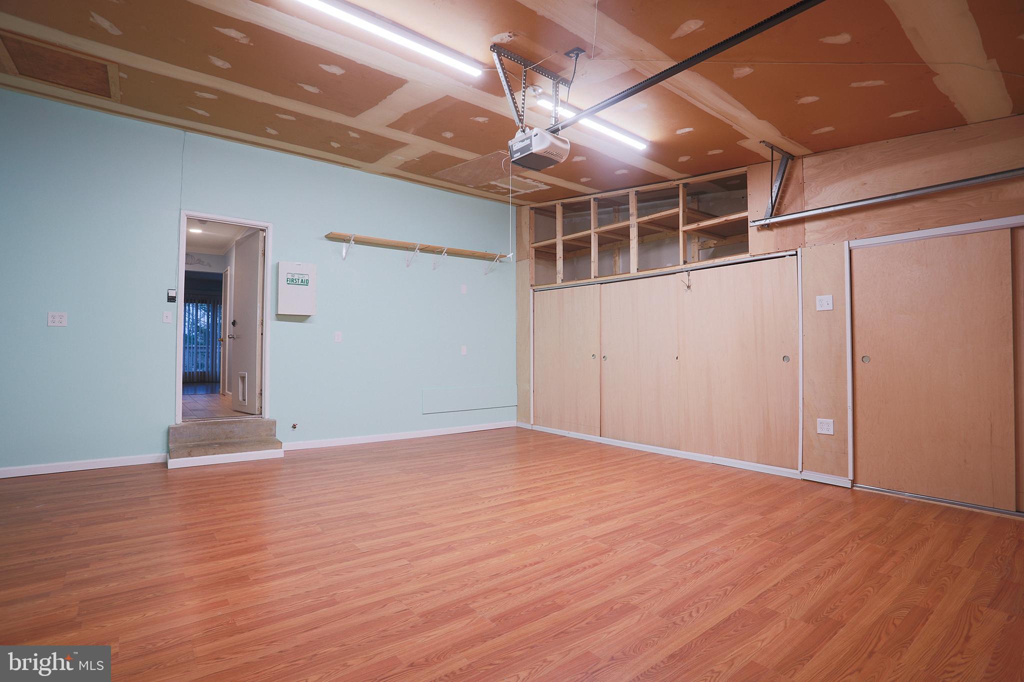 THE POINTS - Residential