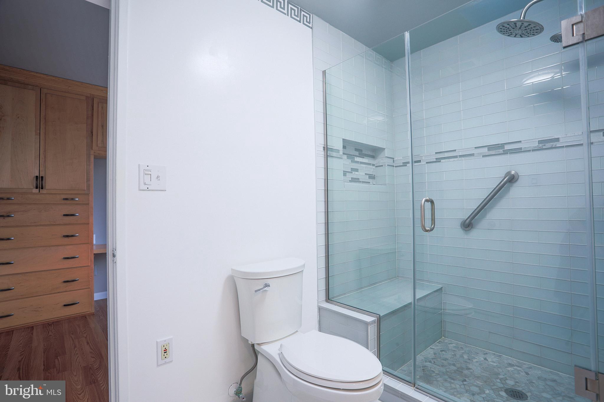 THE POINTS - Residential