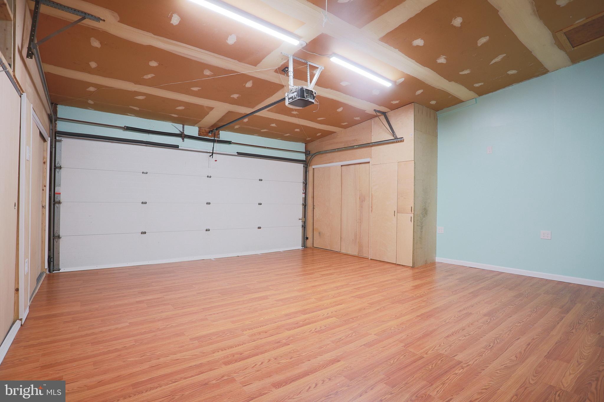 THE POINTS - Residential