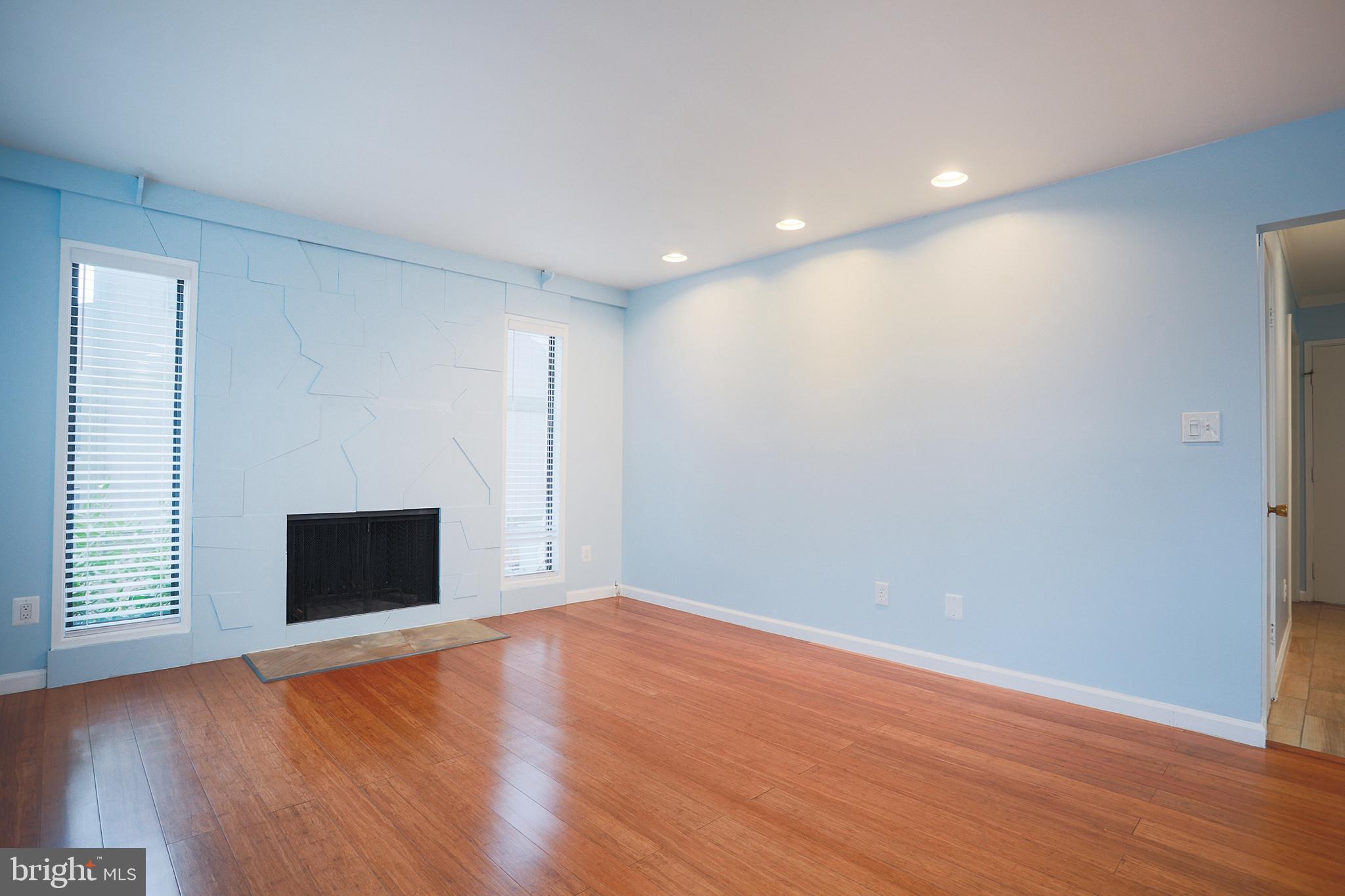 THE POINTS - Residential