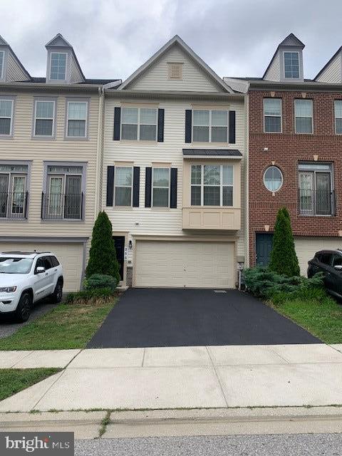 856 NANCY LYNN LANE
