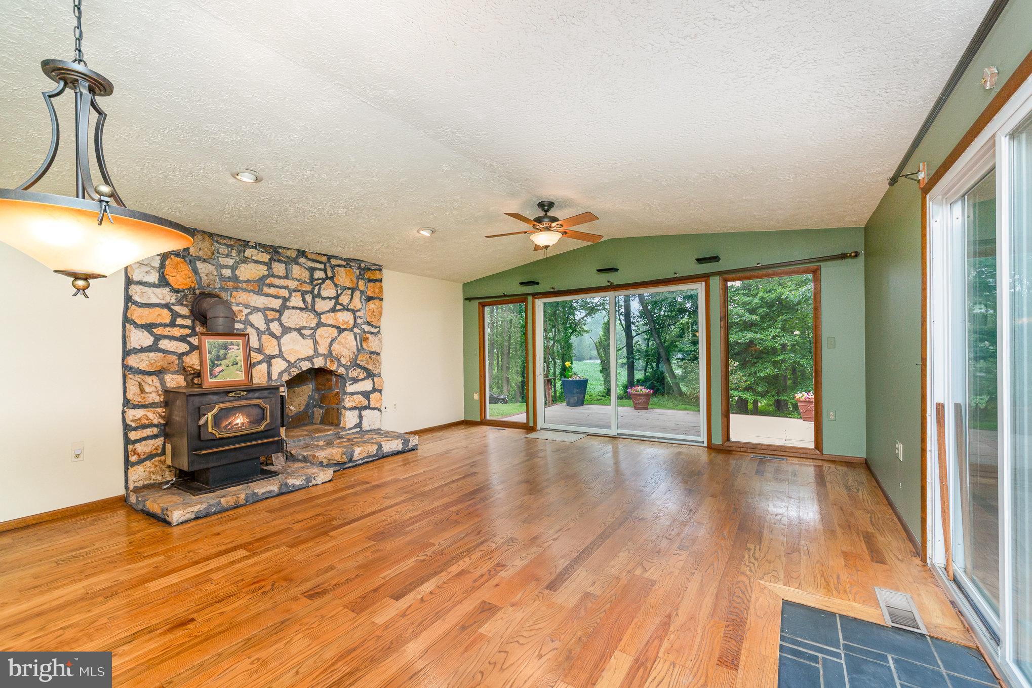 2837 CONOWINGO ROAD