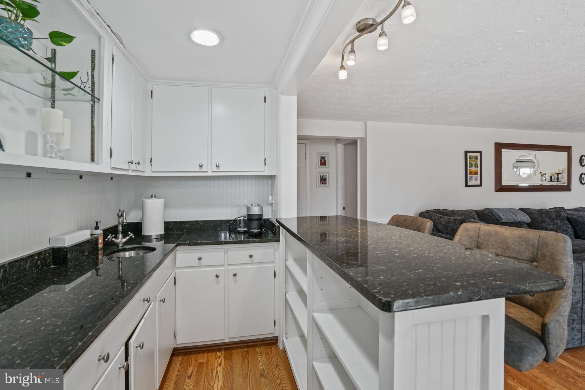 FALLS HILL - Residential