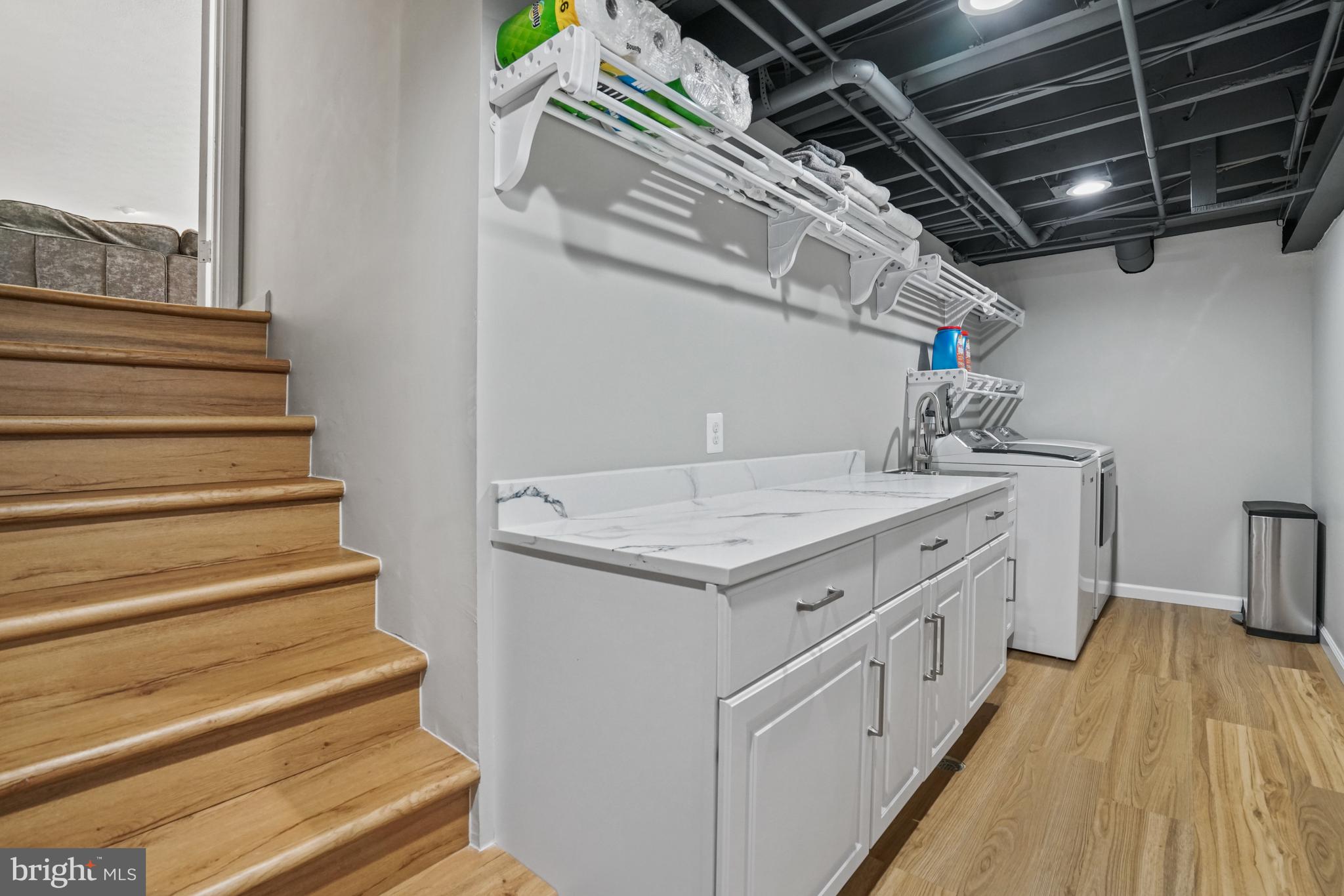 FALLS HILL - Residential