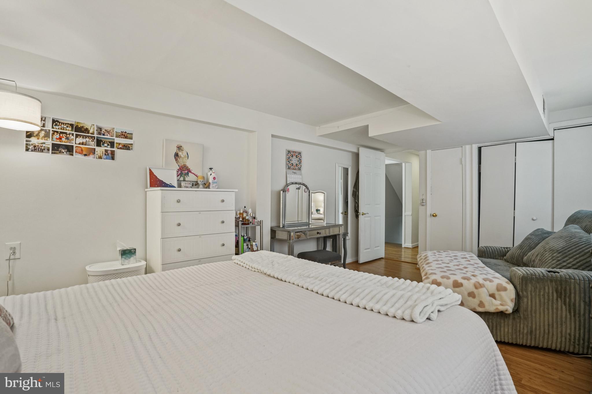 FALLS HILL - Residential