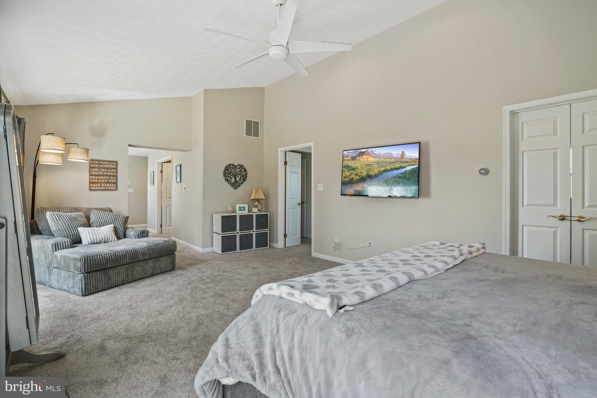 FALLS HILL - Residential