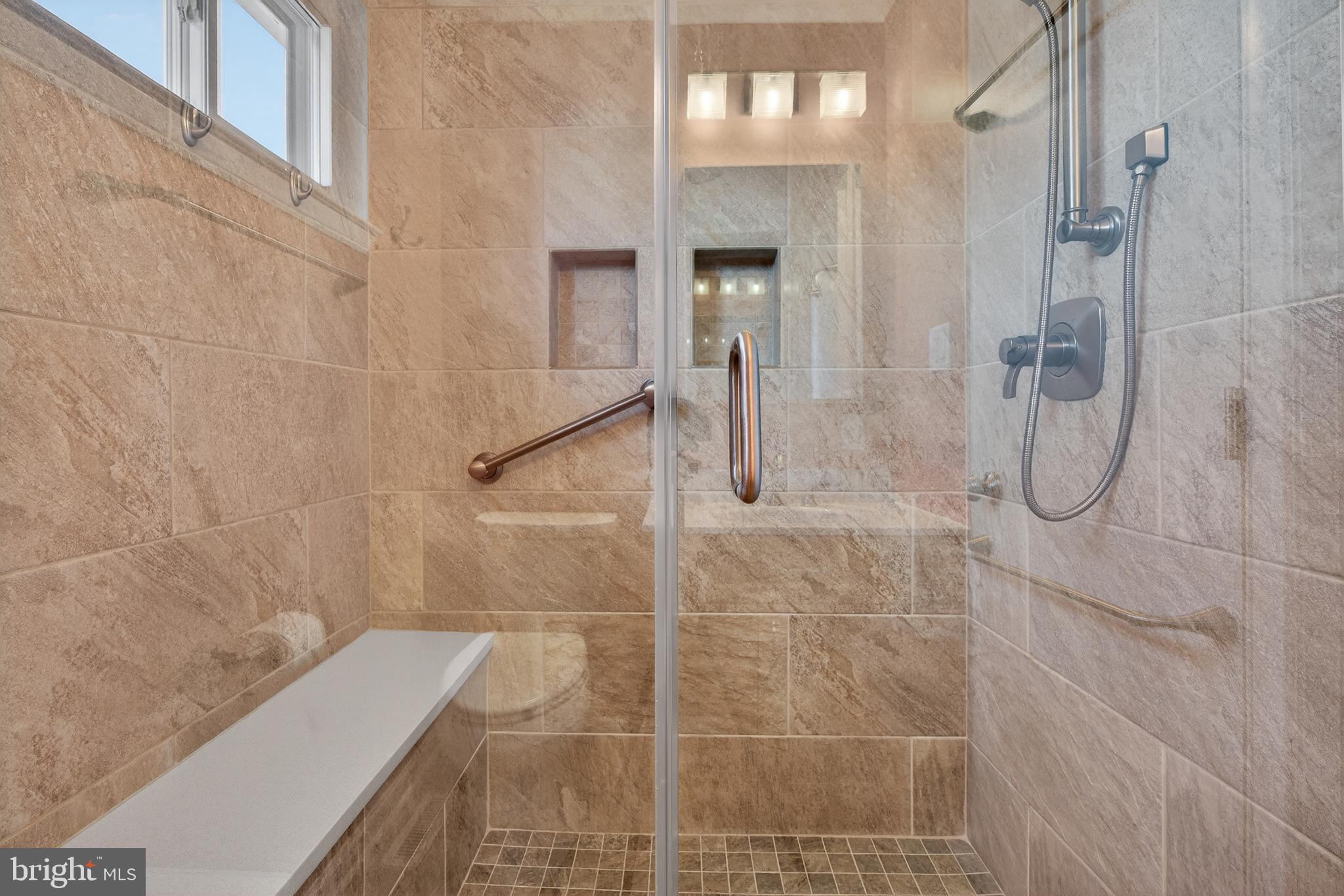 RIPPLING RIDGE - Residential