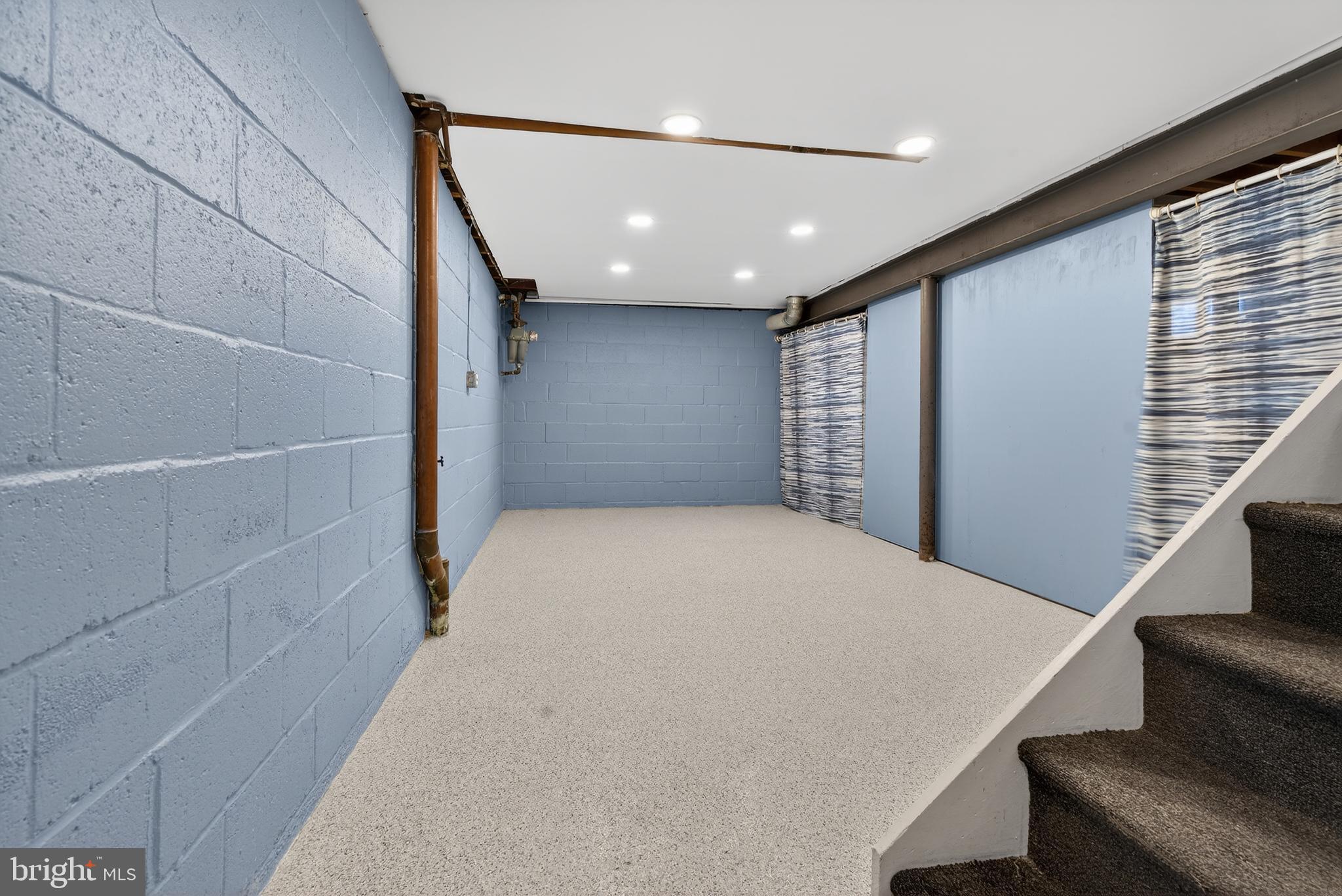 RIPPLING RIDGE - Residential