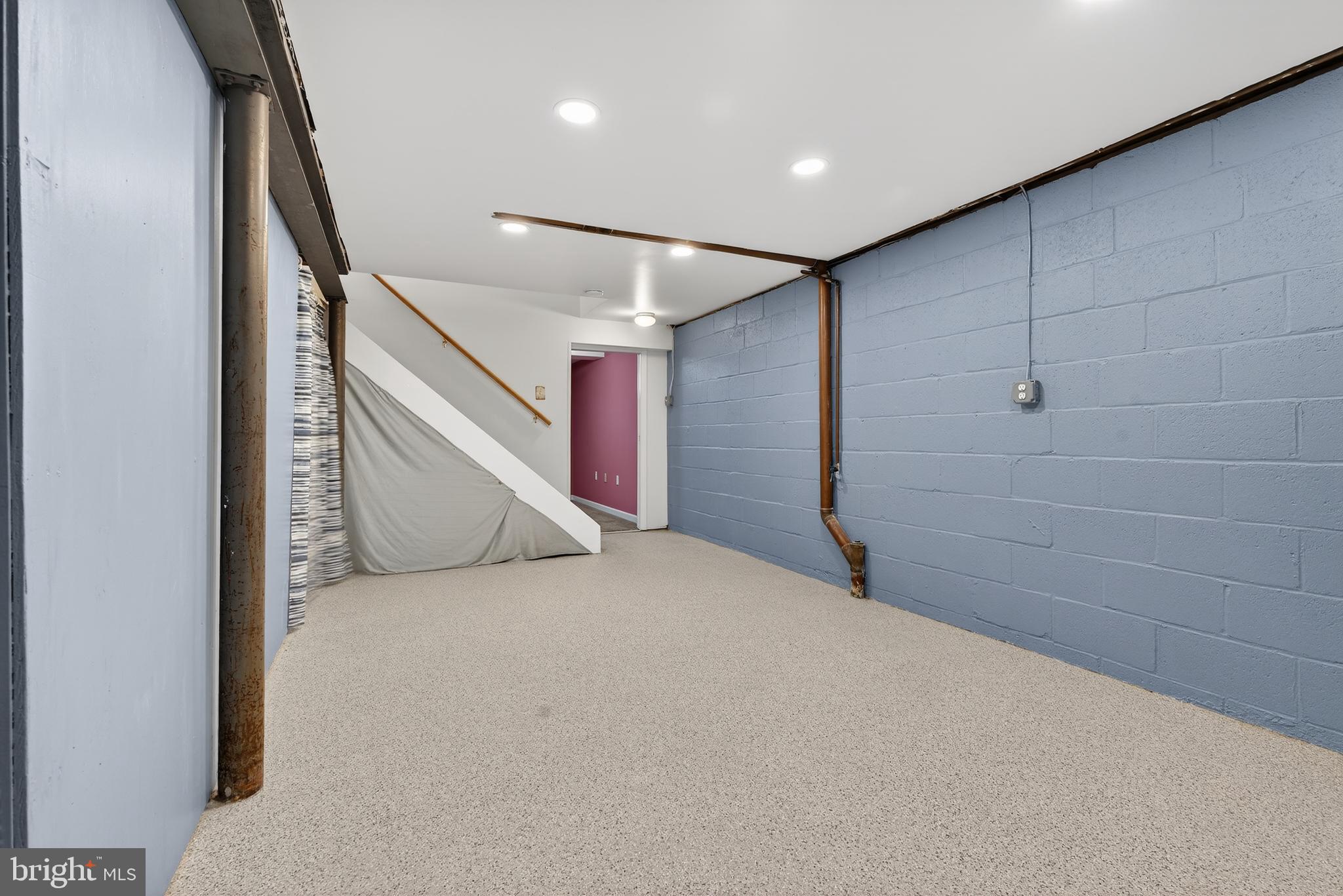 RIPPLING RIDGE - Residential