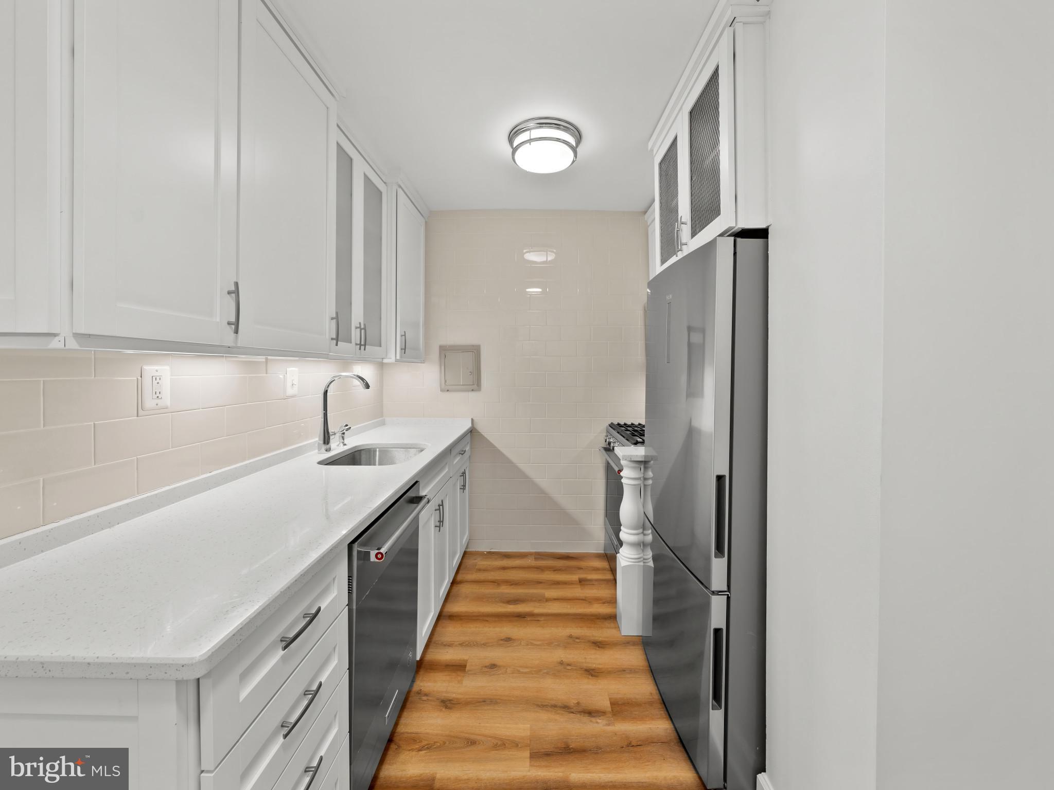 2030 F STREET NW 1008