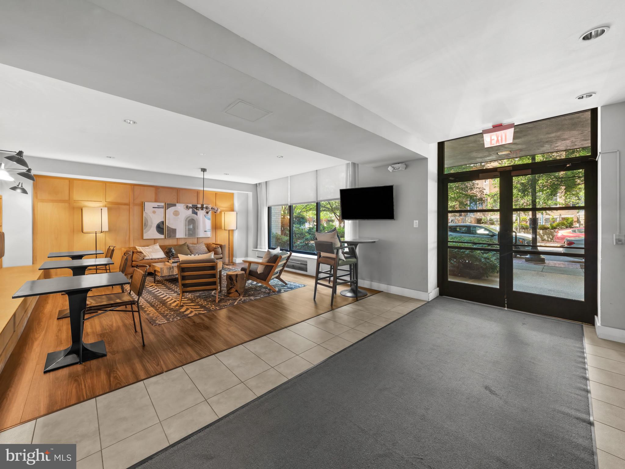 2030 F STREET NW 1008