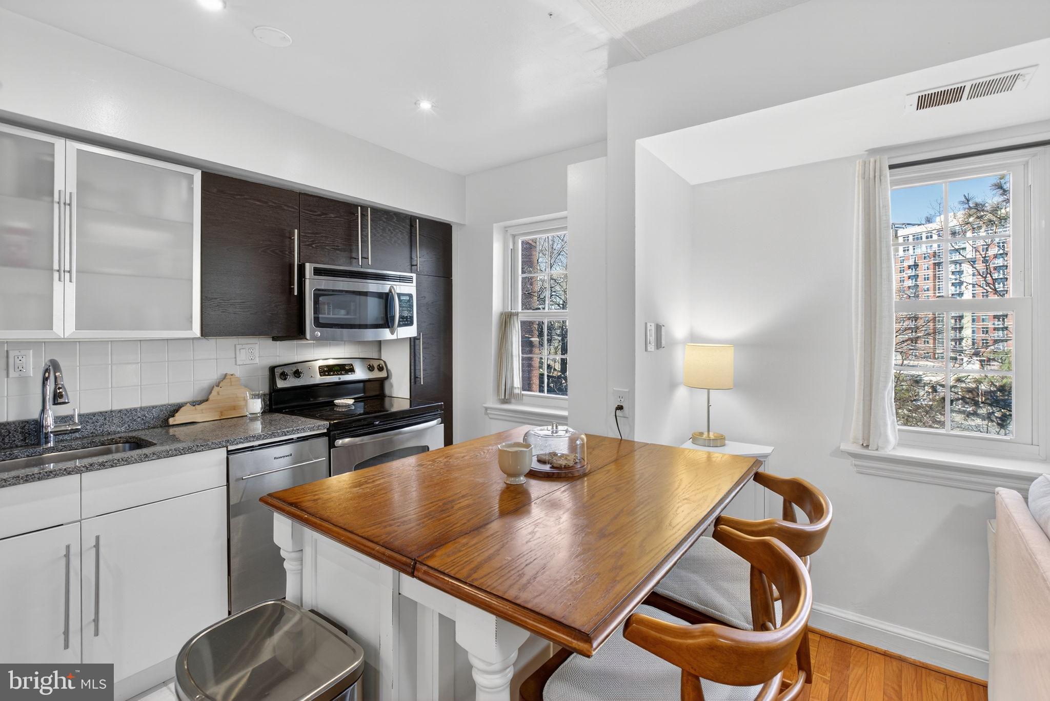 WESTMORELAND TERRACE - Residential