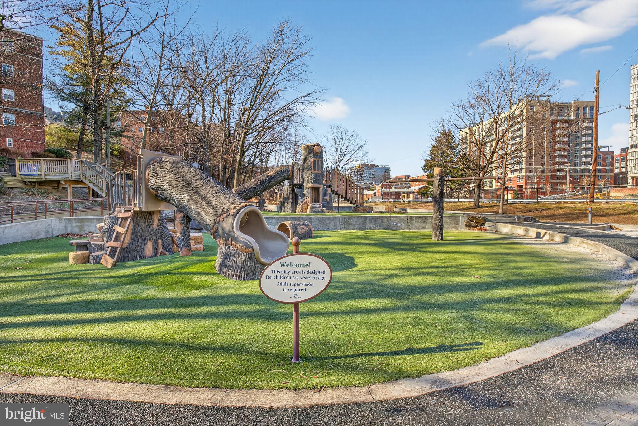 WESTMORELAND TERRACE - Residential