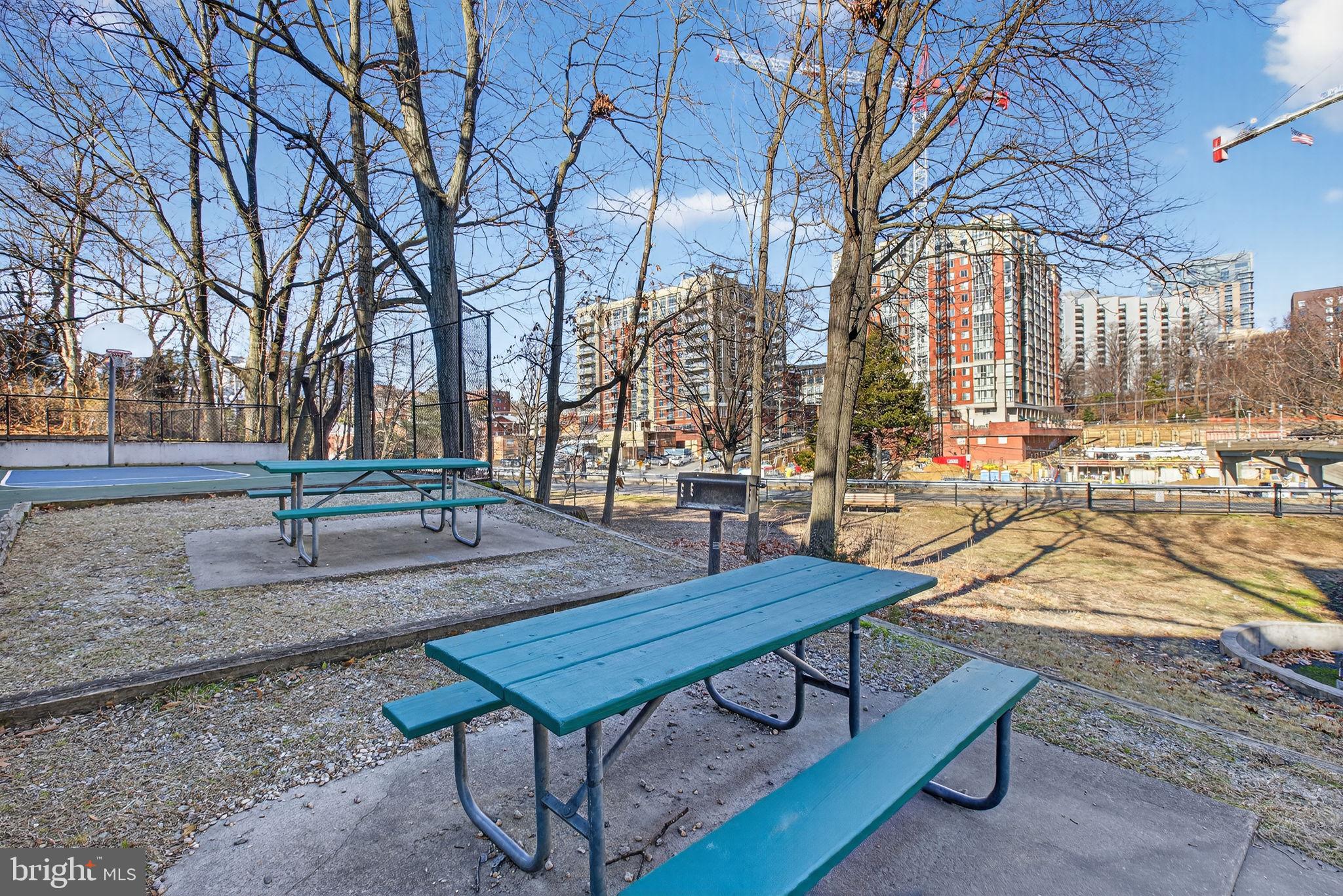 WESTMORELAND TERRACE - Residential